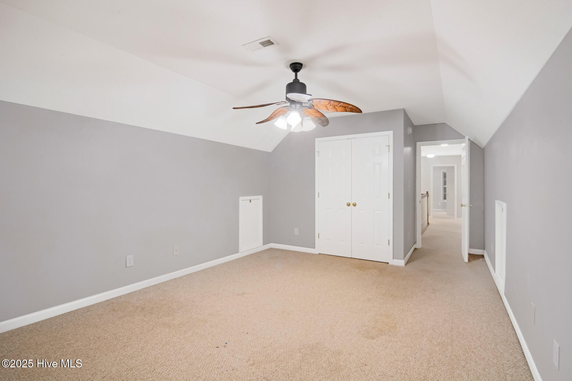 100539589 | Photo 17