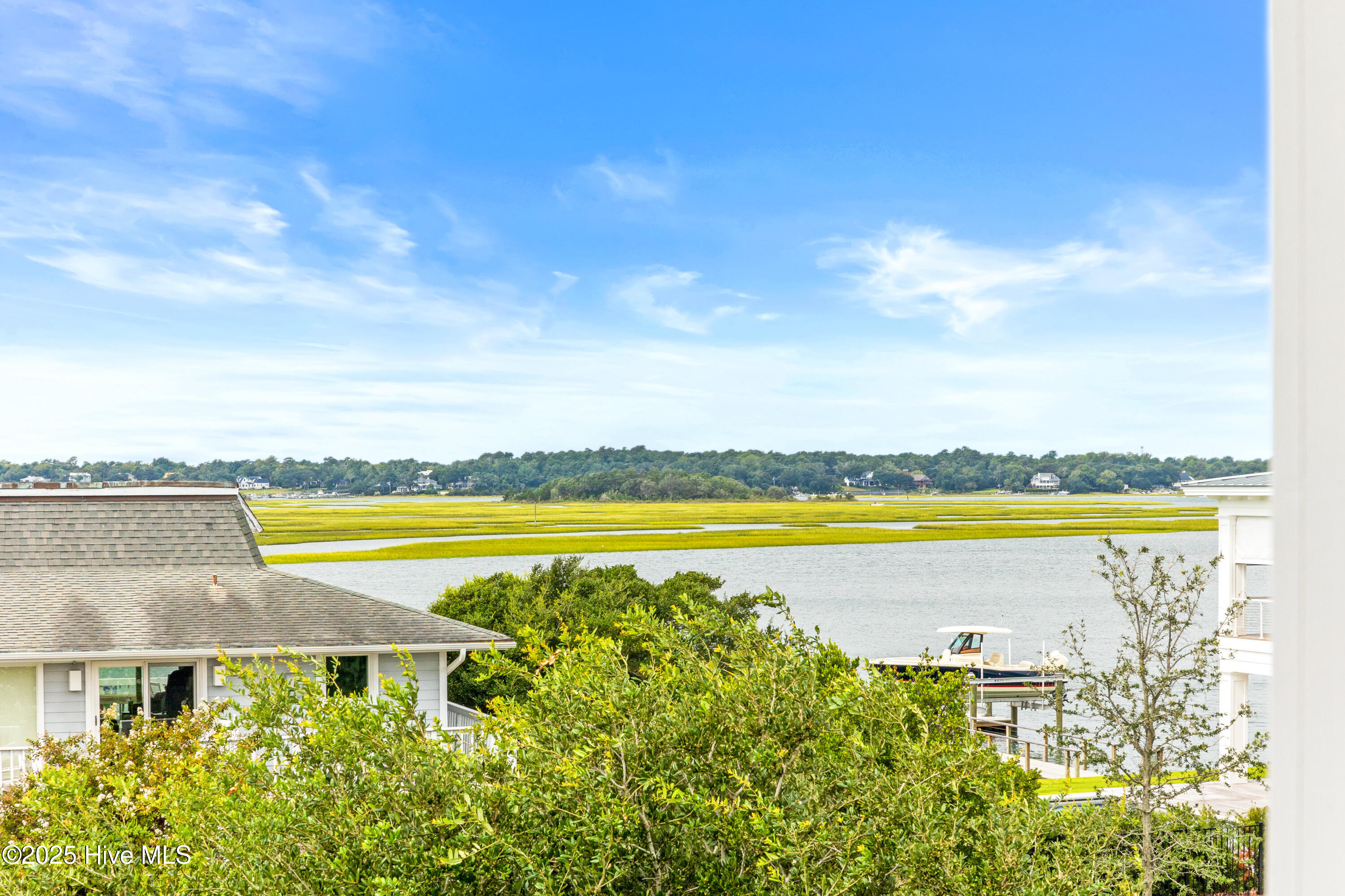 100531006 | Photo 43