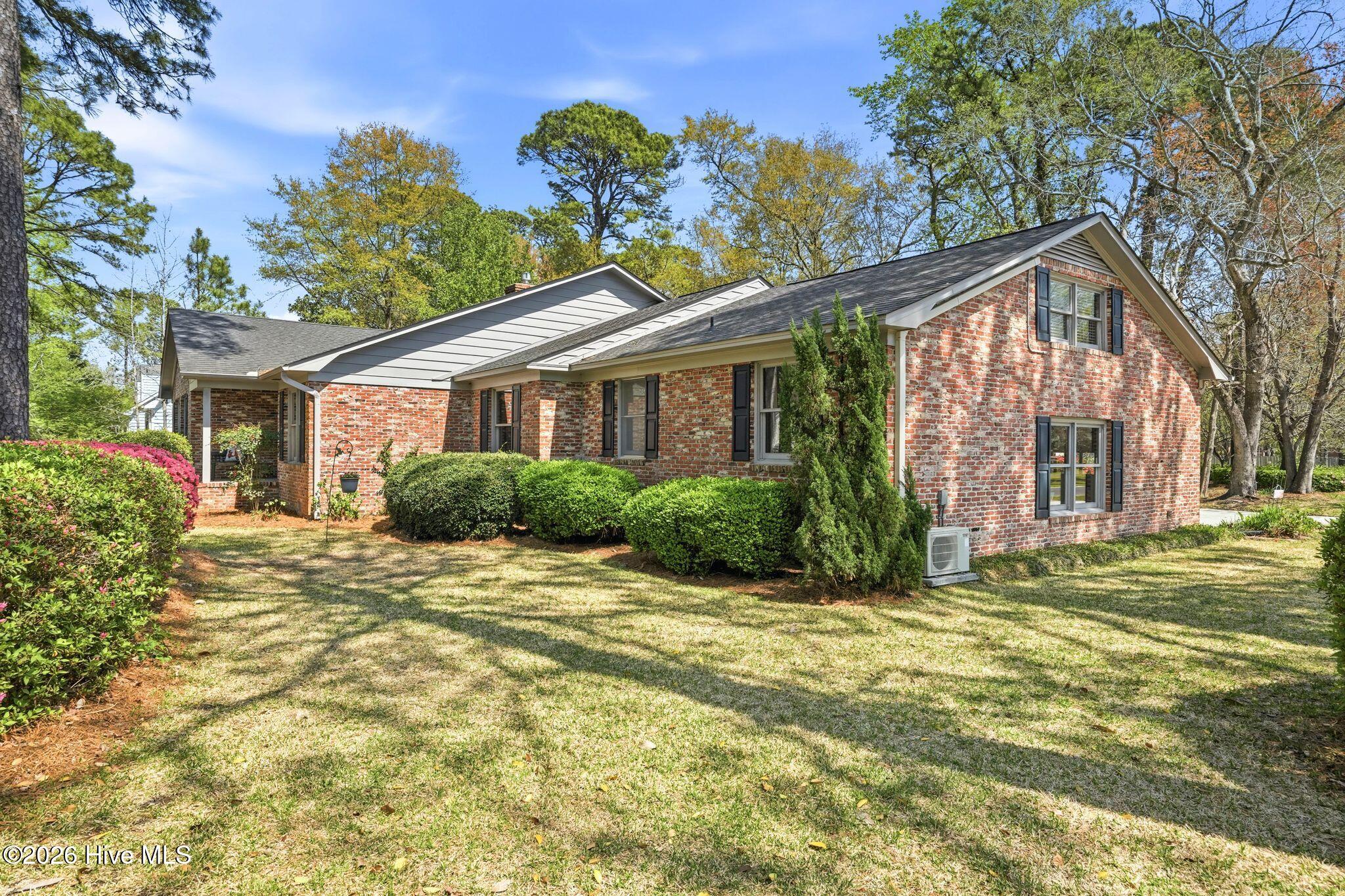 100563763 | Photo 65