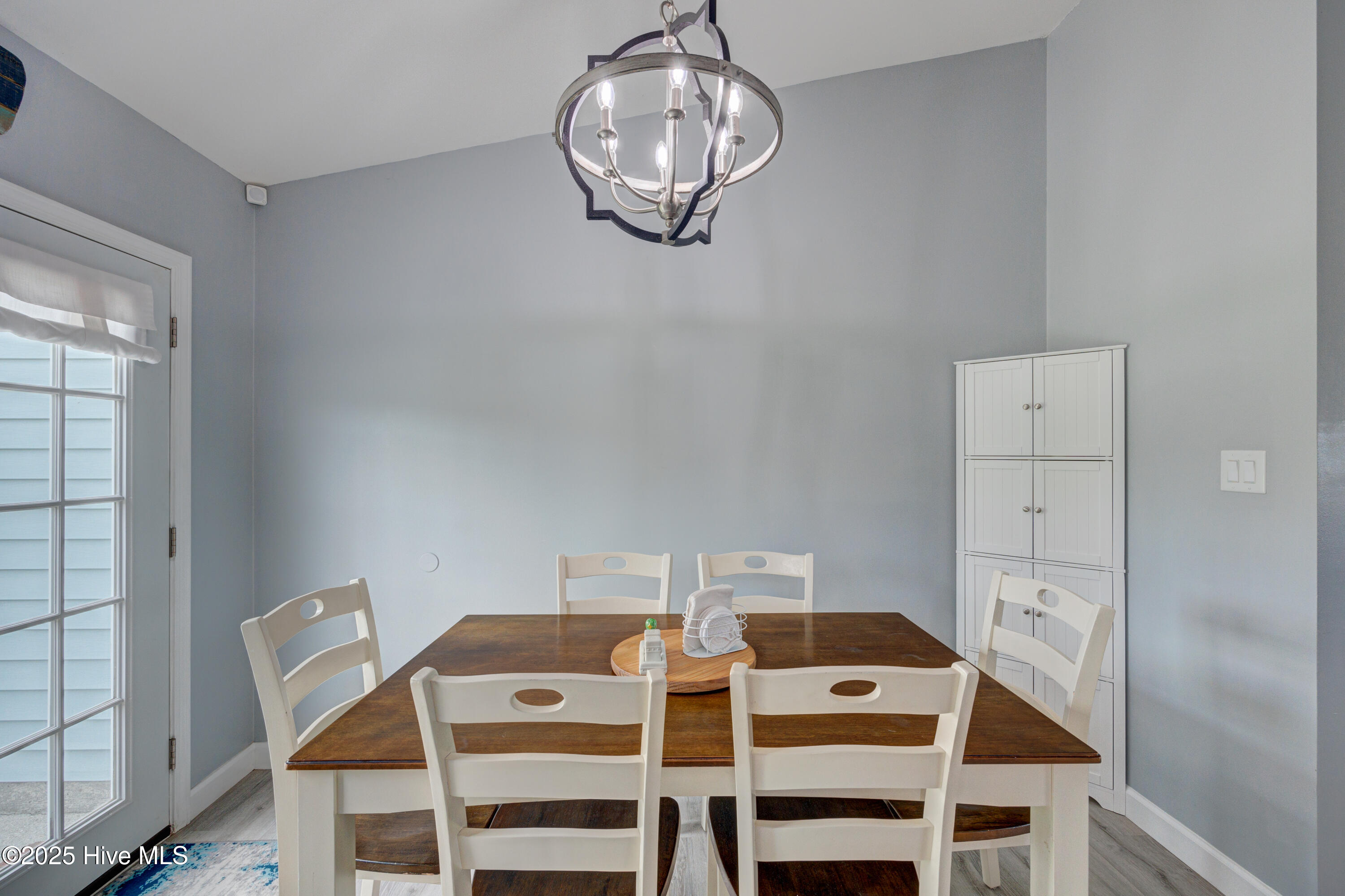 100561437 | Photo 20