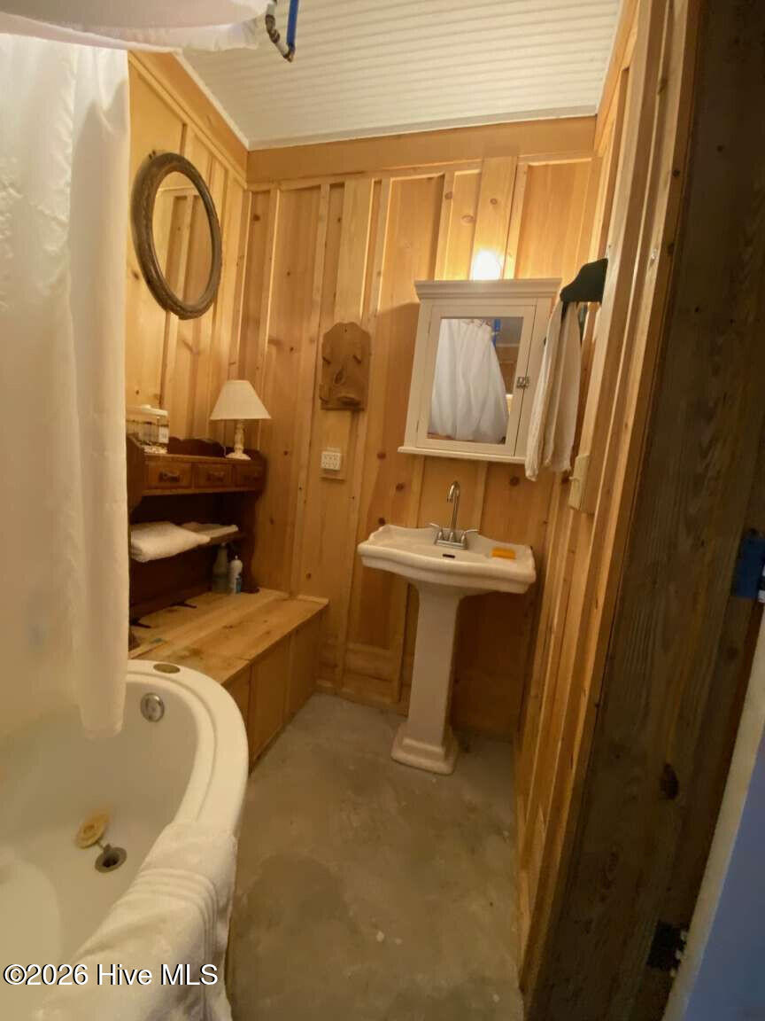 100555235 | Photo 16