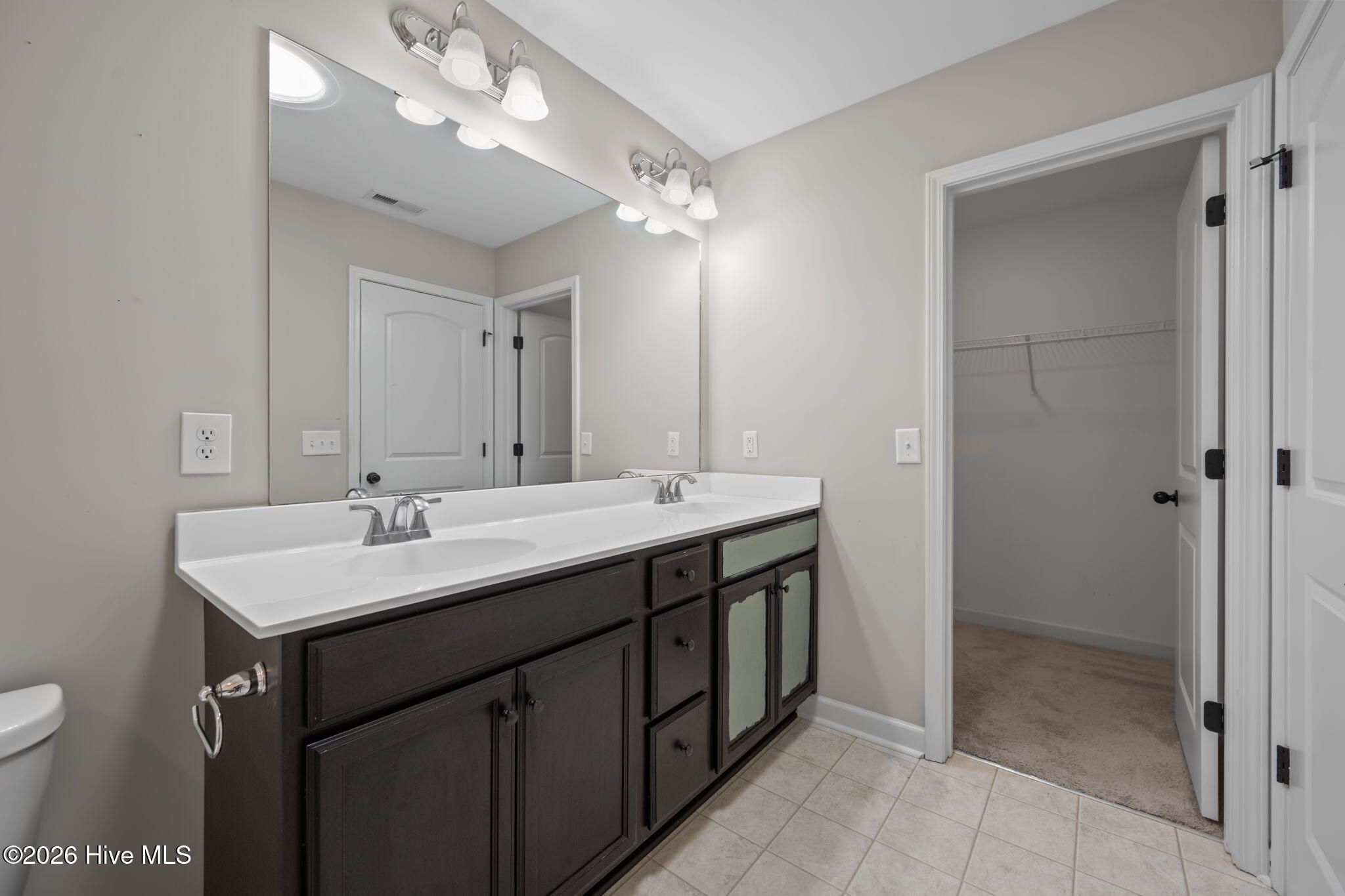 100567362 | Photo 17