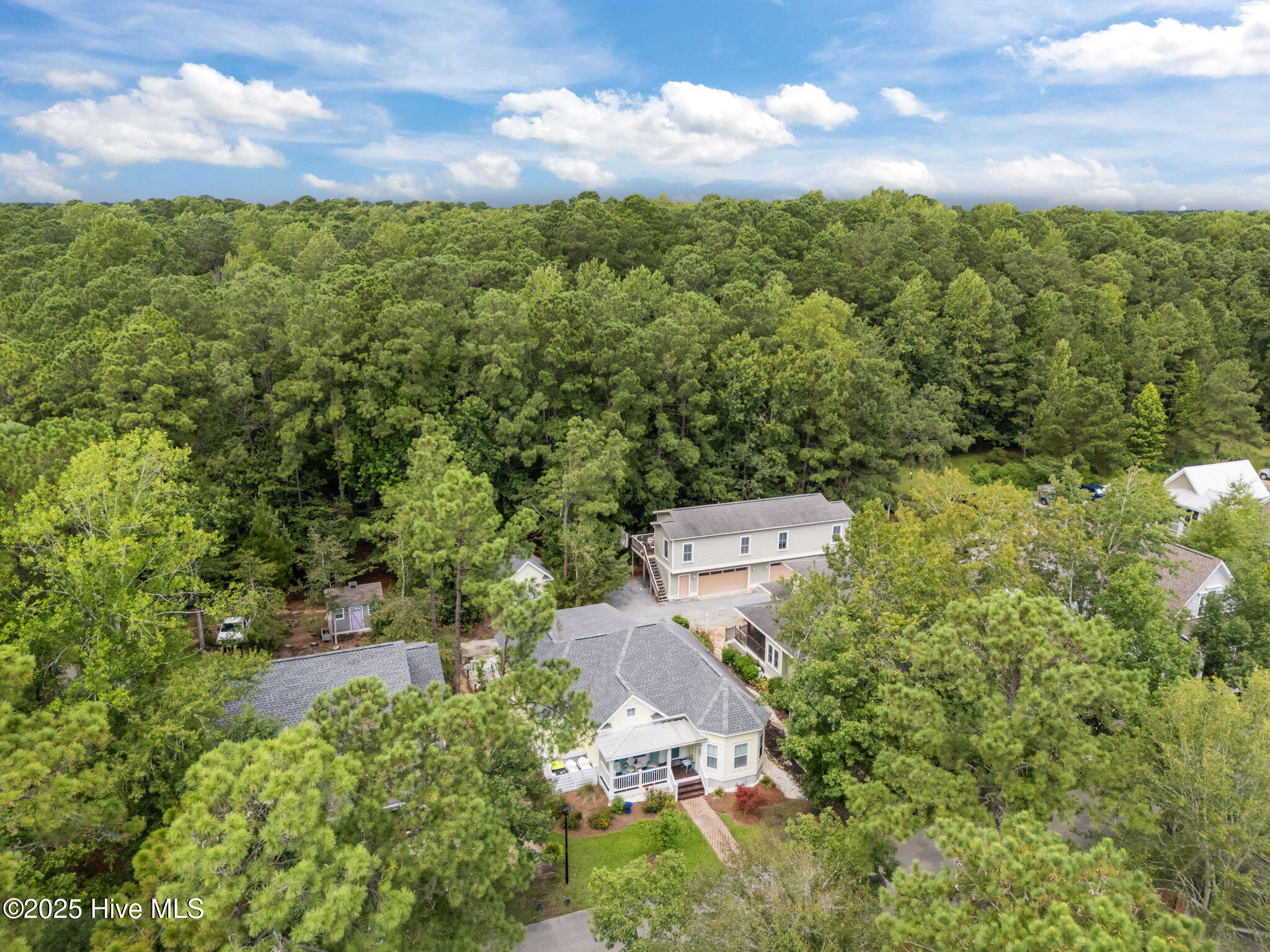 100524220 | Photo 40