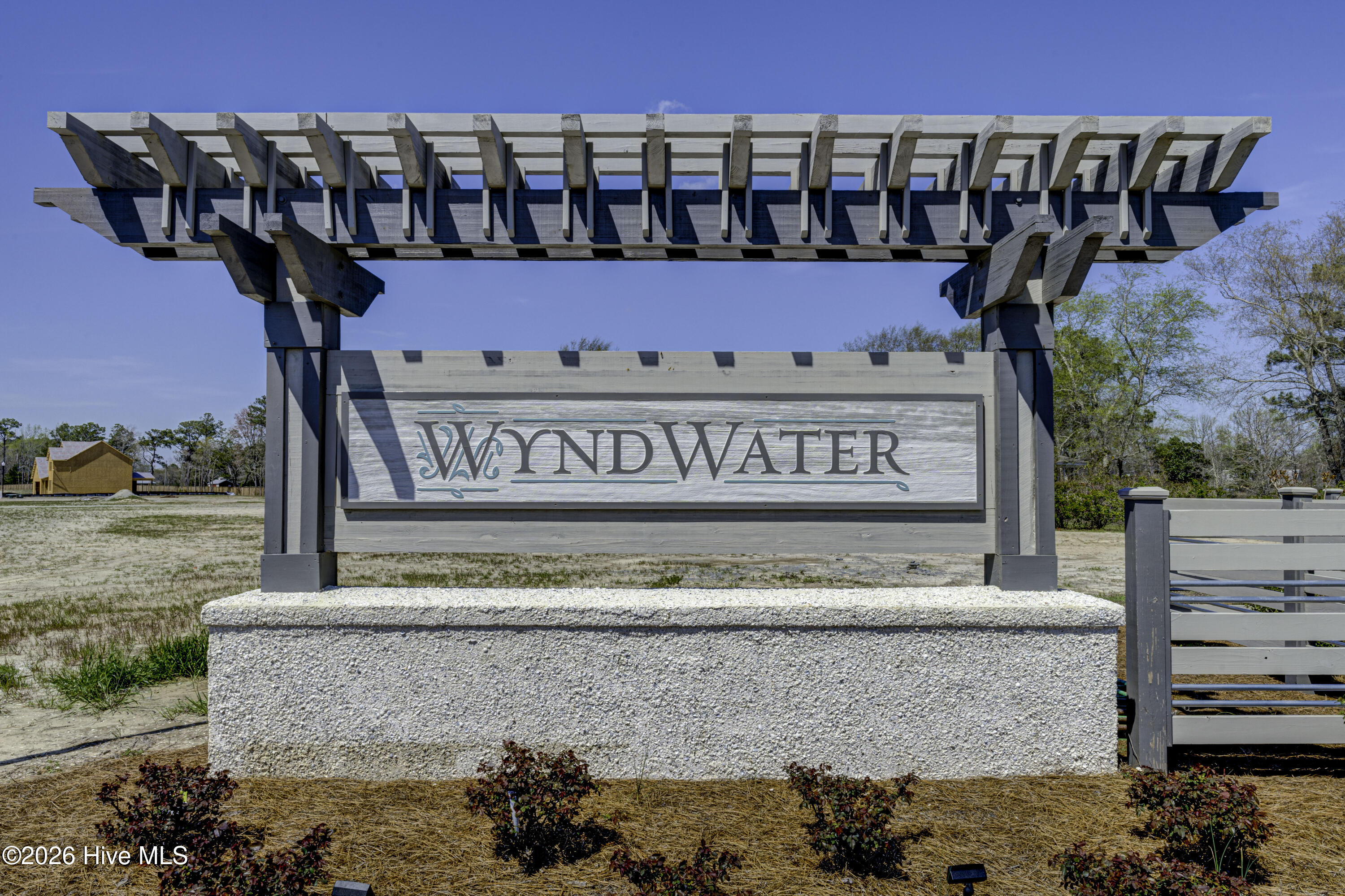 100553083 | Photo 47