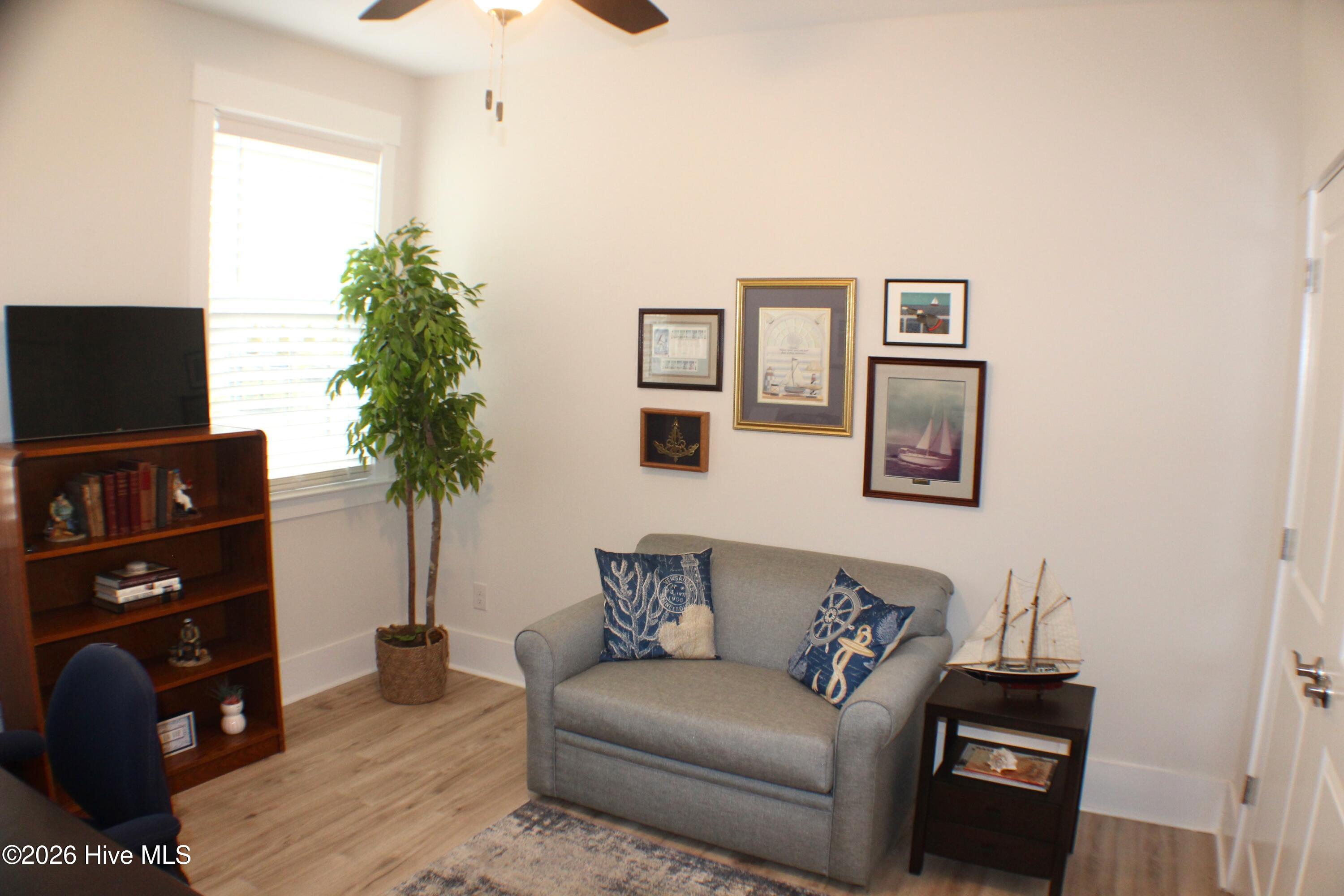 100557593 | Photo 24