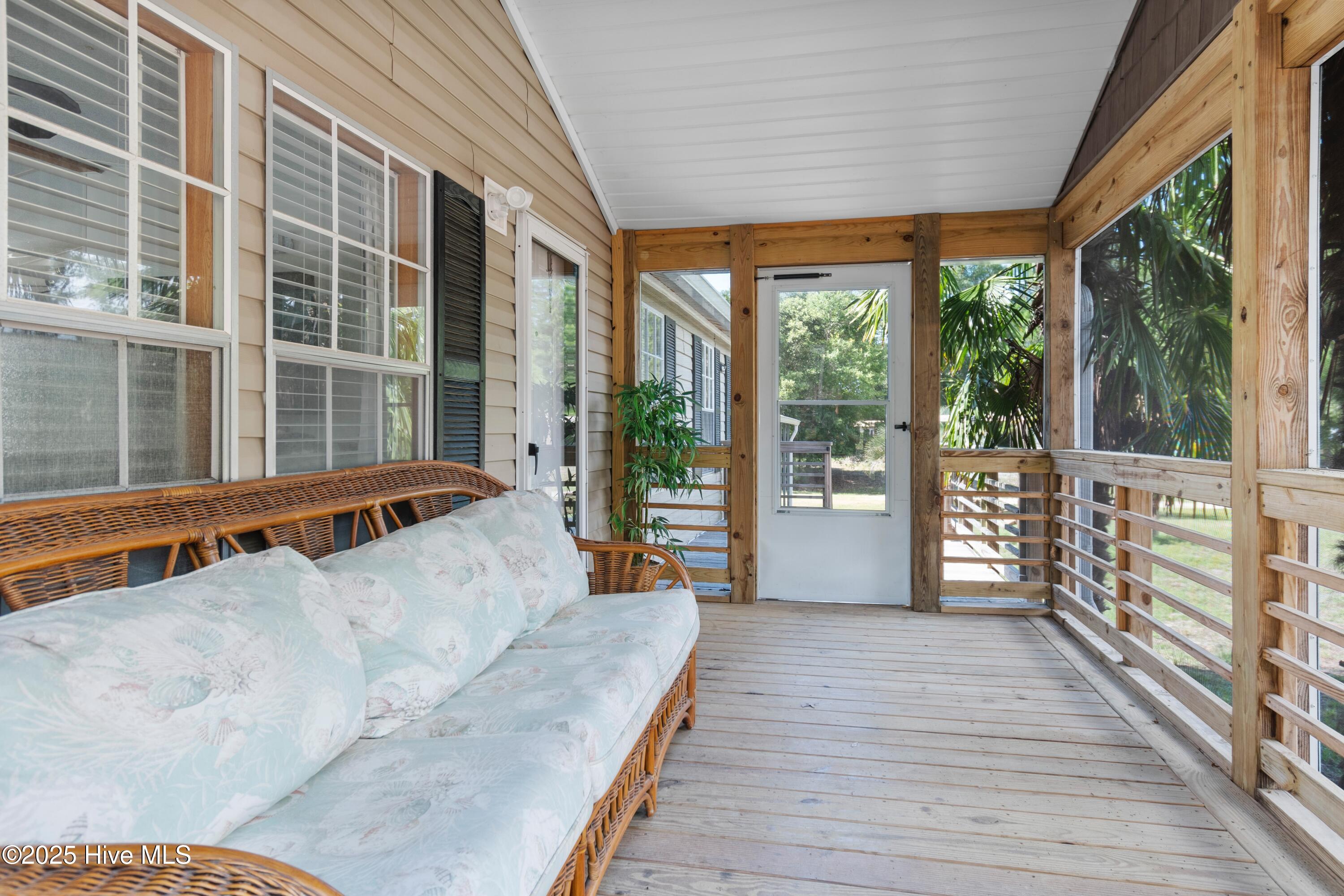 100539647 | Photo 26