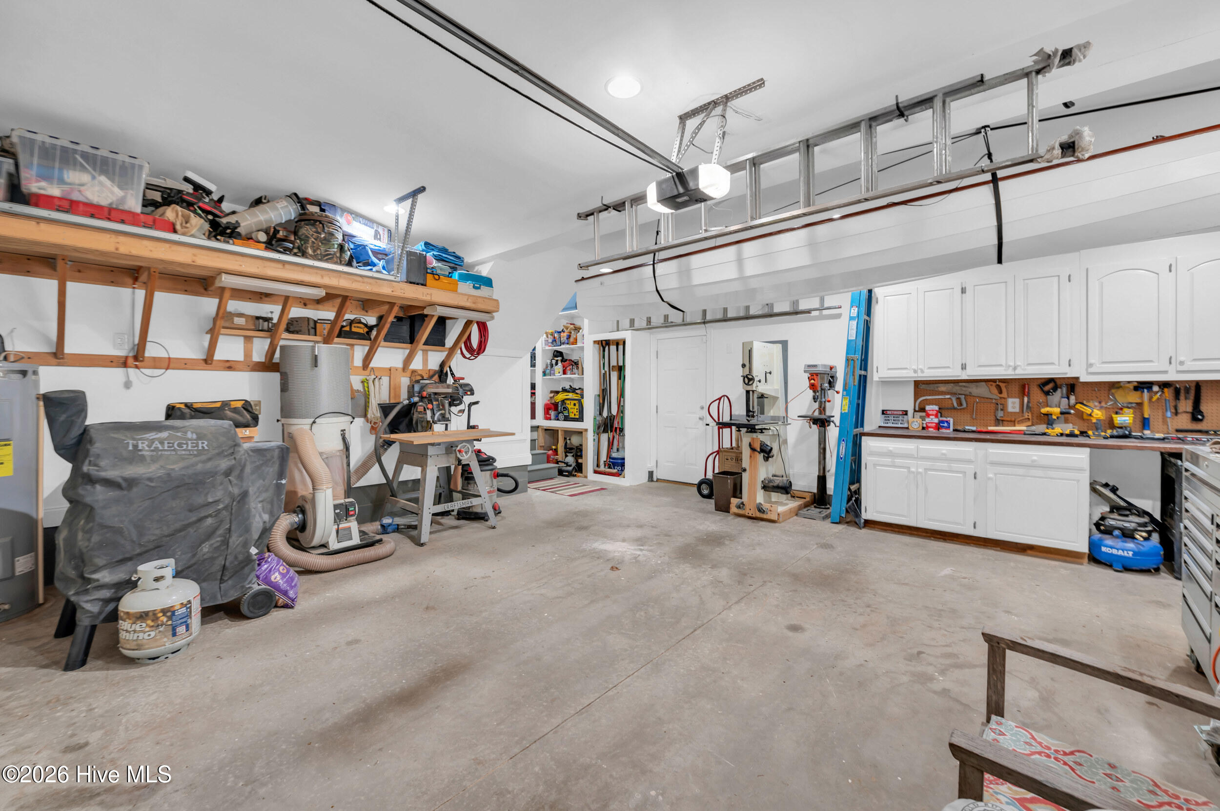 100547693 | Photo 37