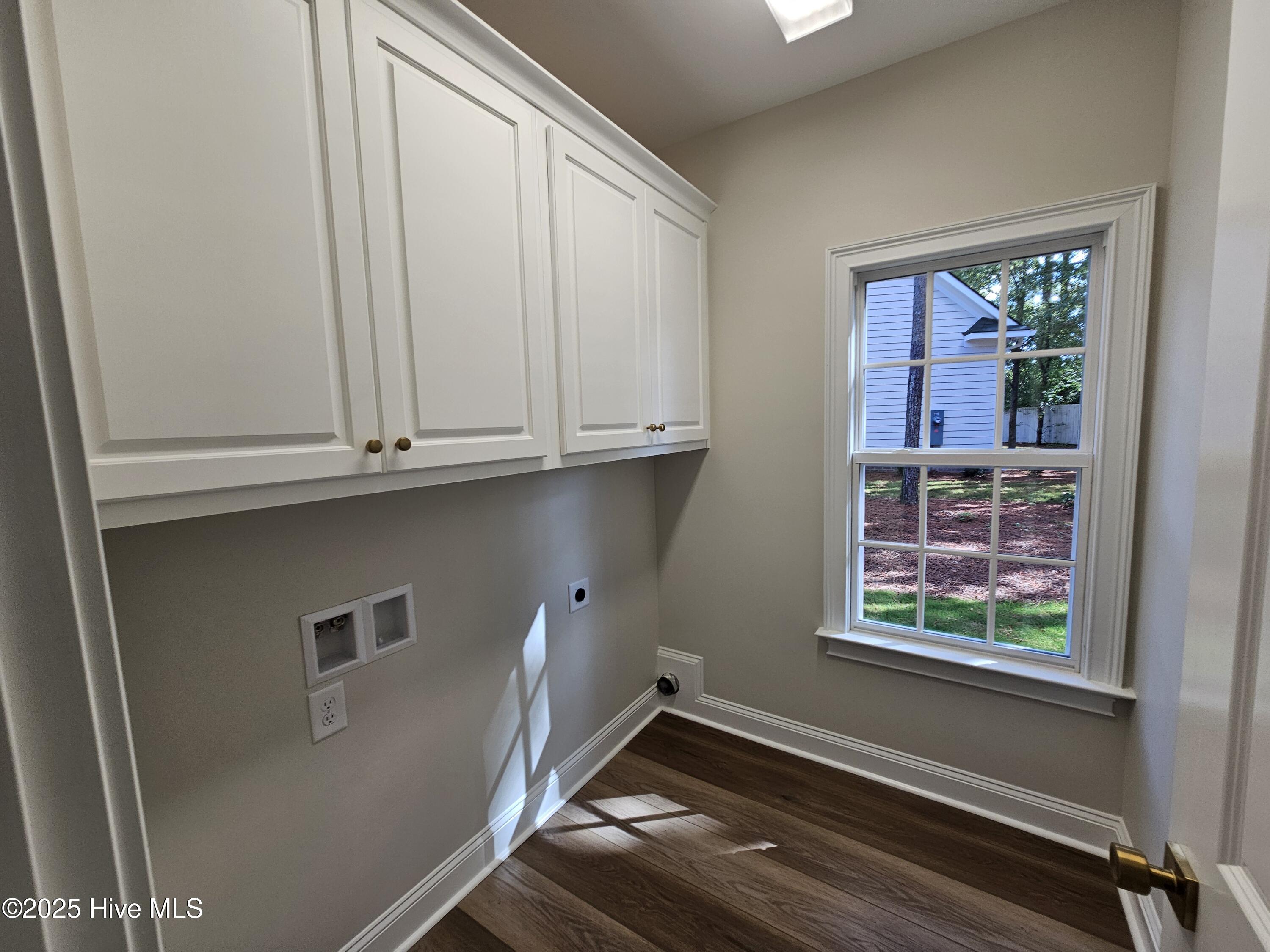 Homes for sale in Clinton, NC | 107 Village Cir, Clinton, NC 28328 | MLS# 100534661