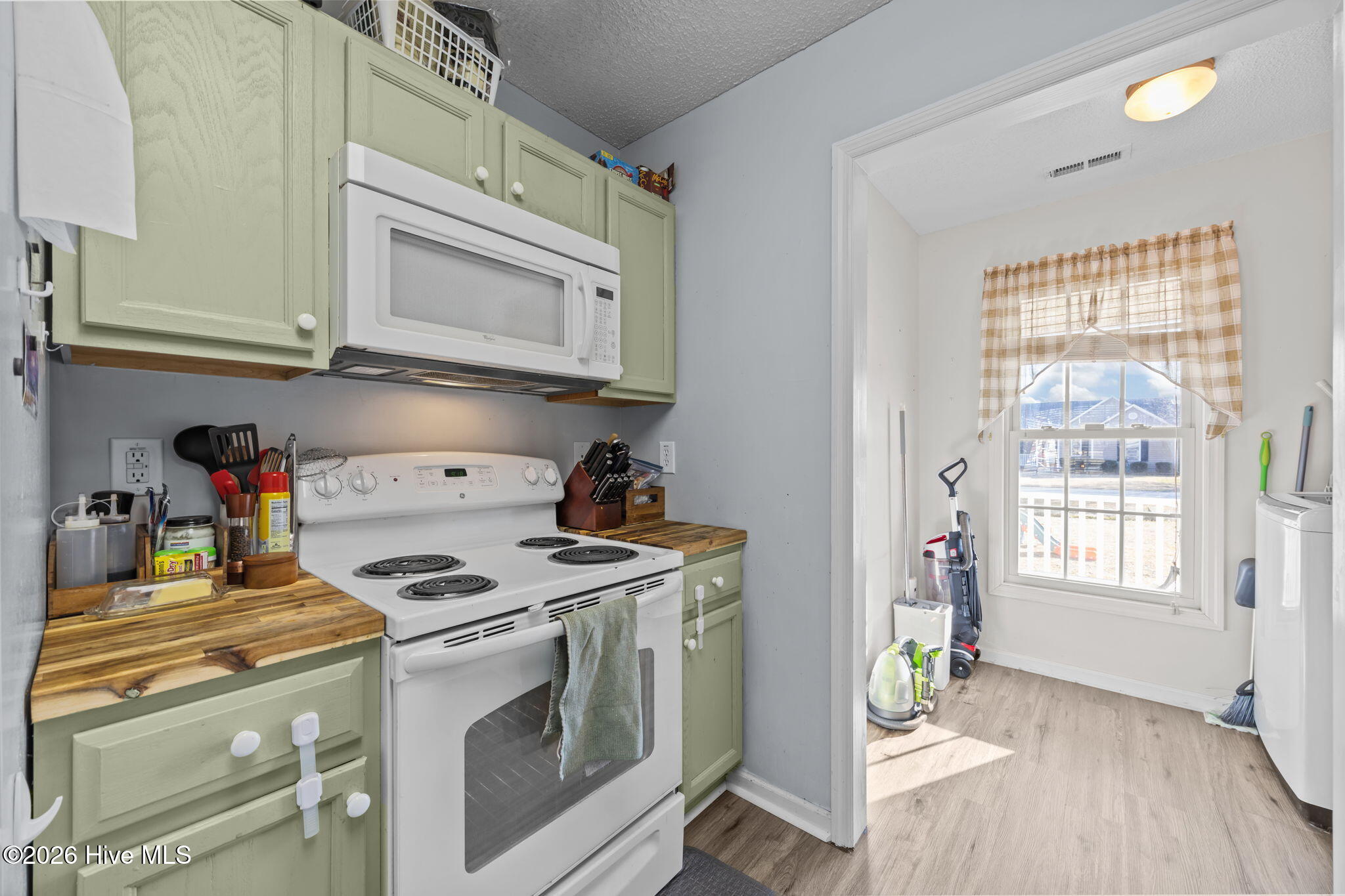 100554153 | Photo 18