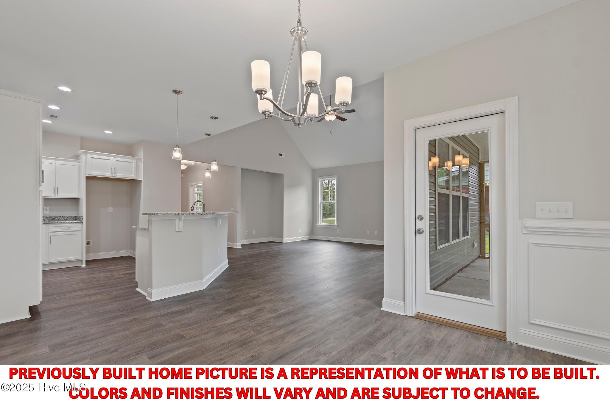 100550527 | Photo 16