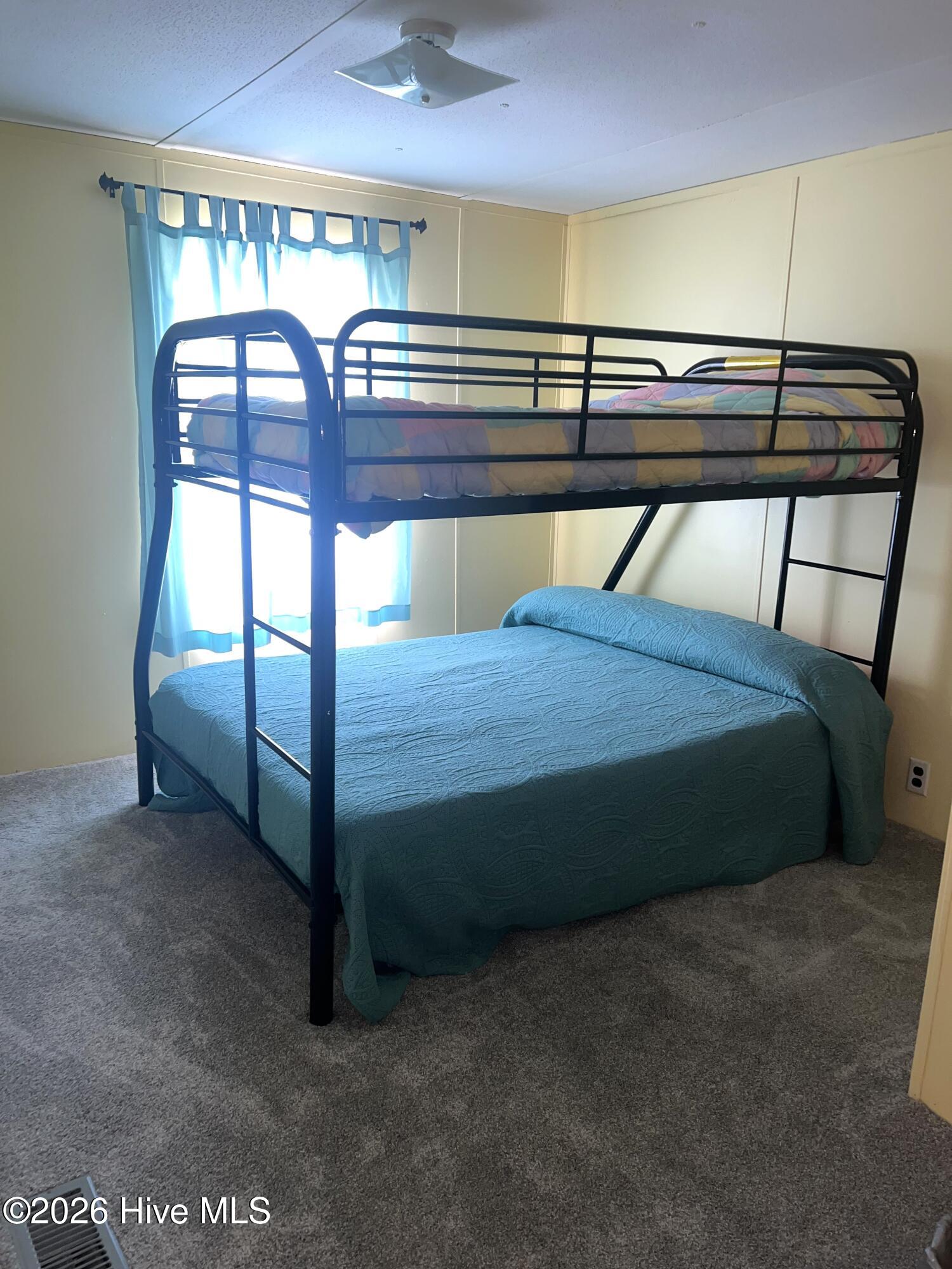 100565495 | Photo 22