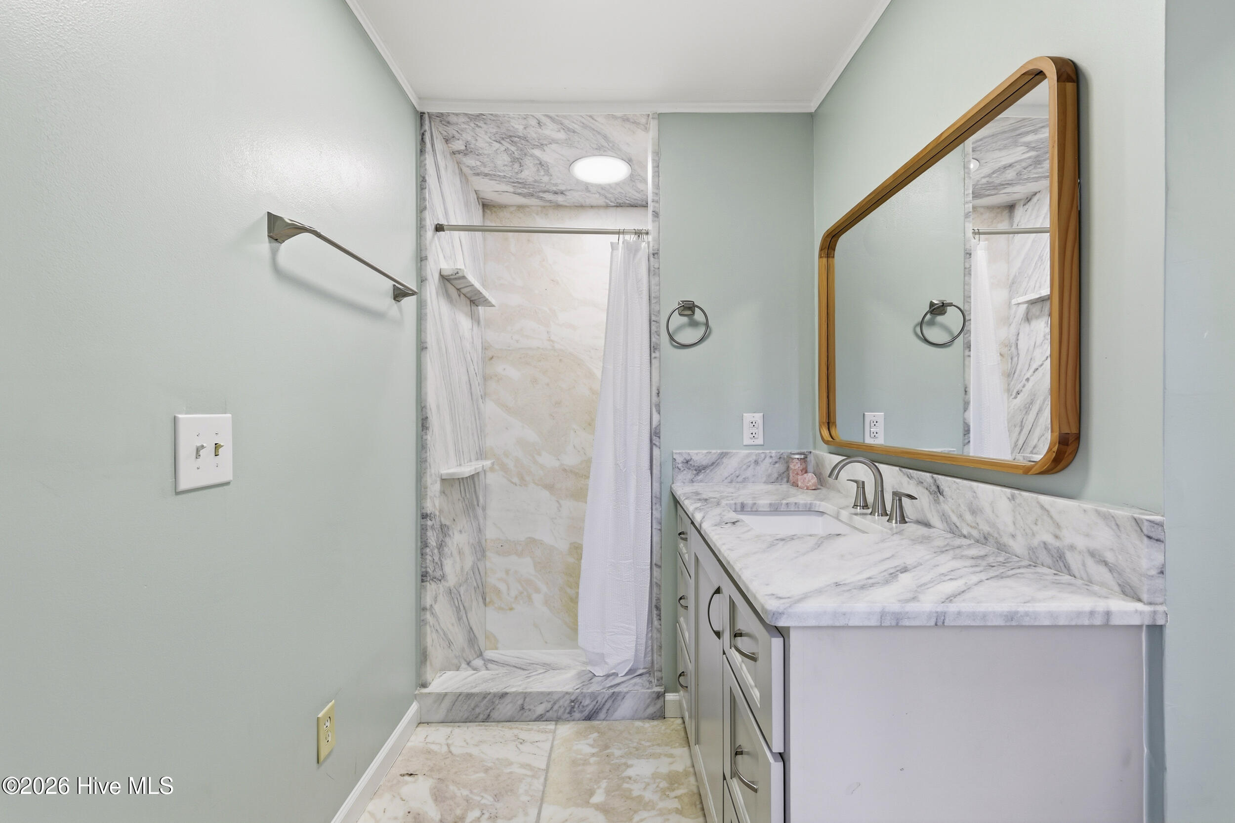 100540296 | Photo 18