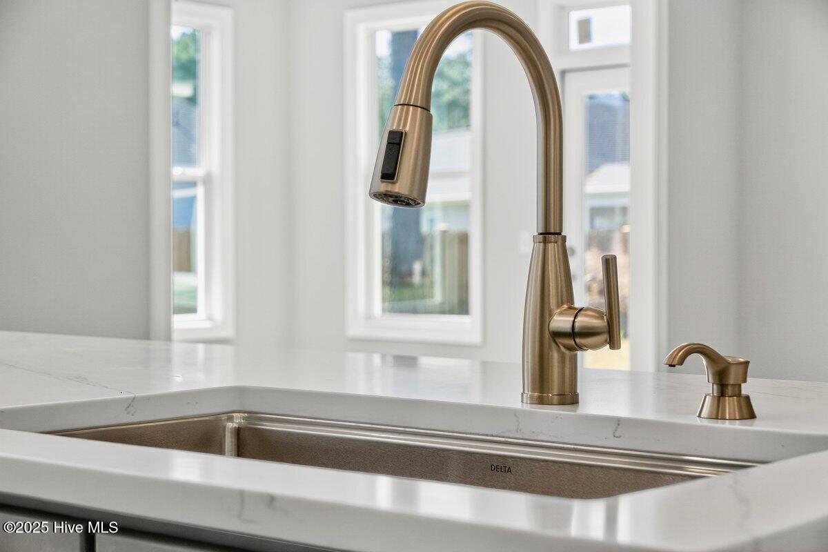 100500099 | Photo 32