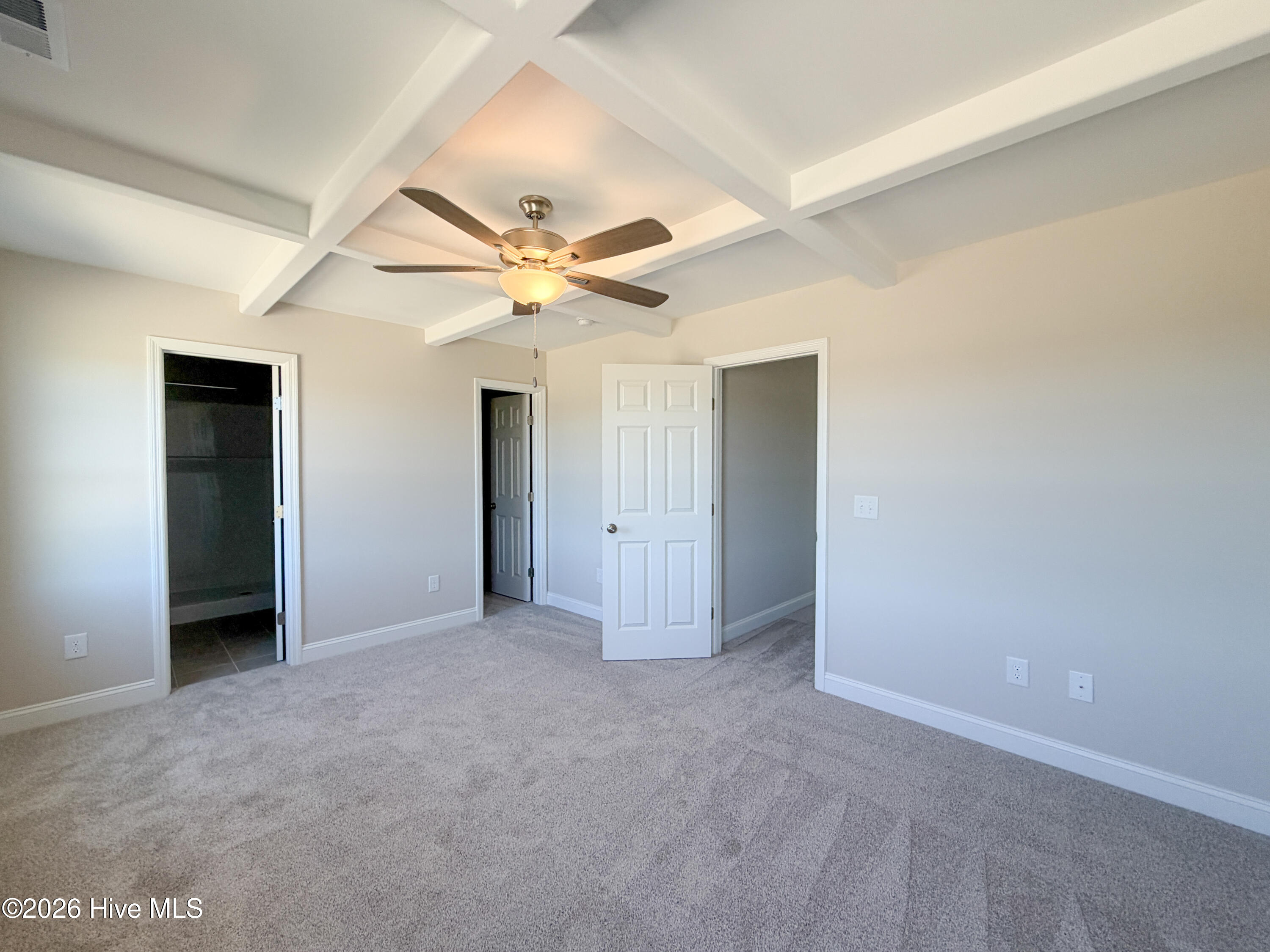 100551553 | Photo 10