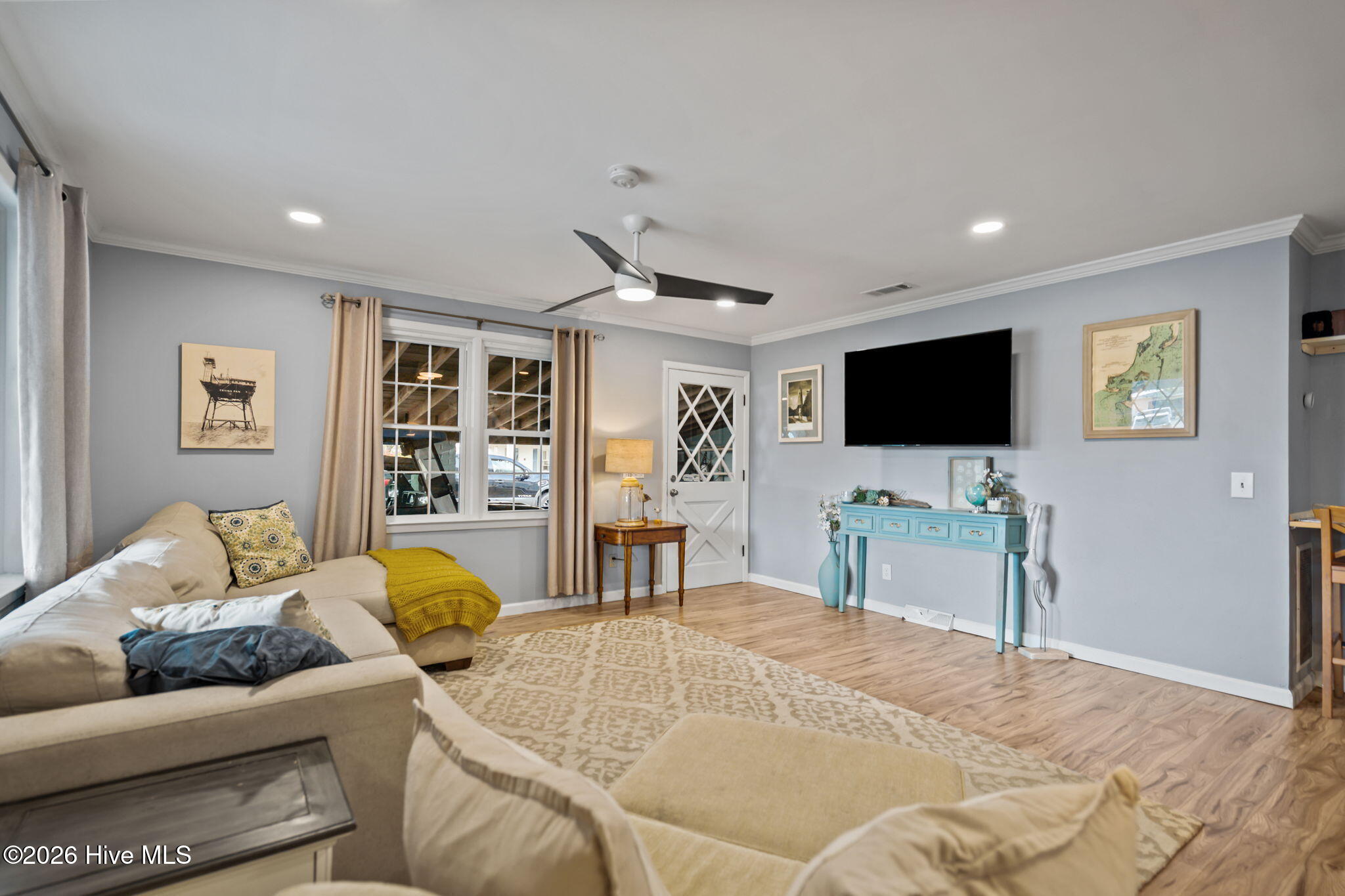 100564624 | Photo 15