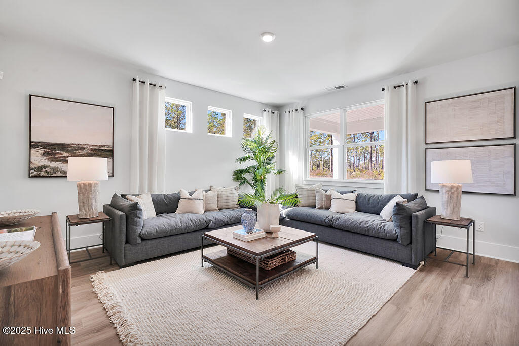 100558015 | Photo 11