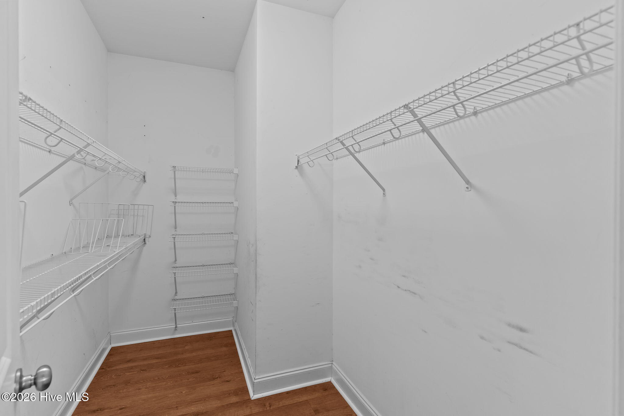 100542717 | Photo 21