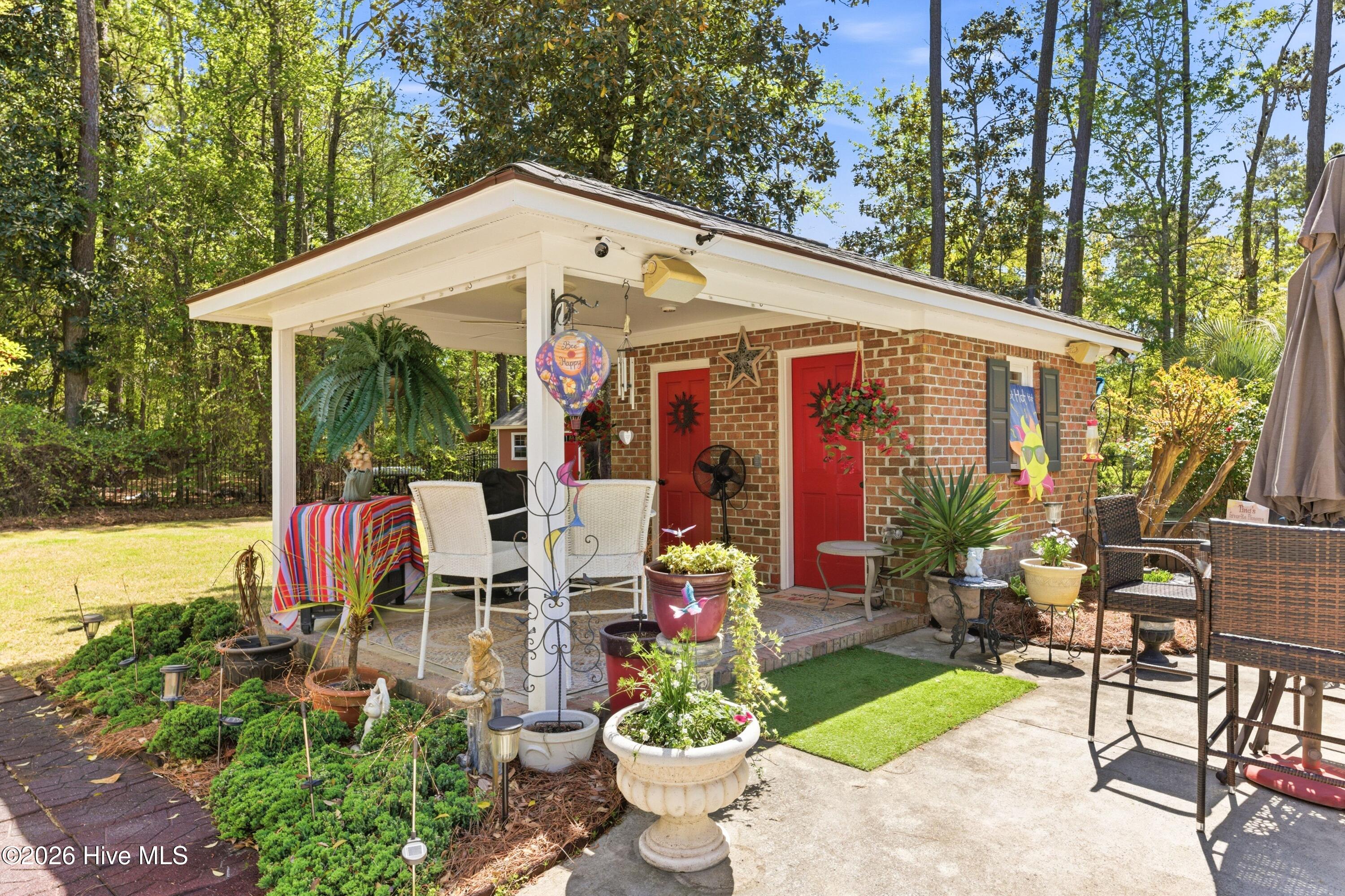 100566267 | Photo 44