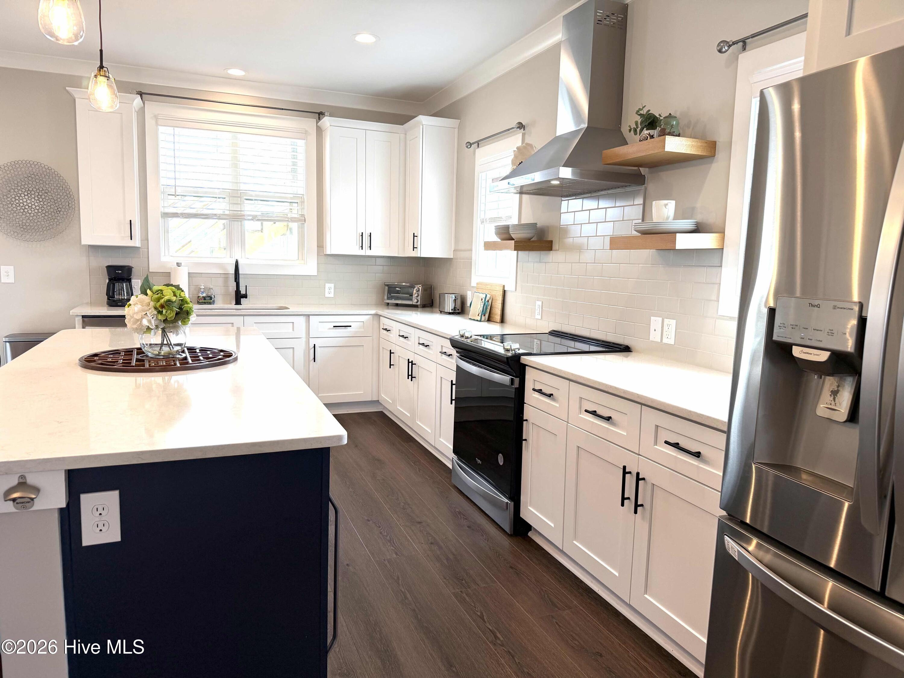 100559926 | Photo 13