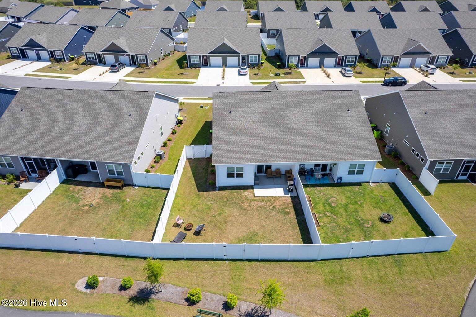 100568001 | Photo 45