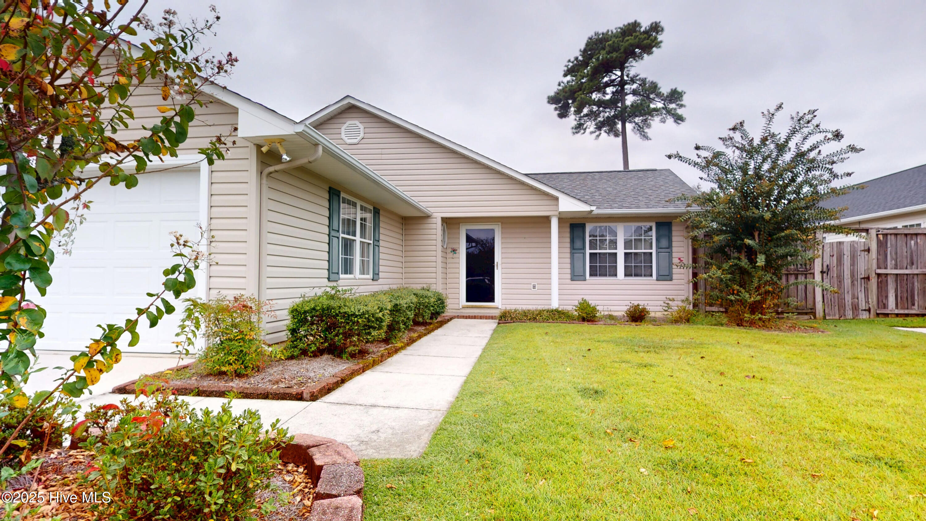 2104 Colony Plaza, Jacksonville, NC 28546 – photo 3: 09192025_132405