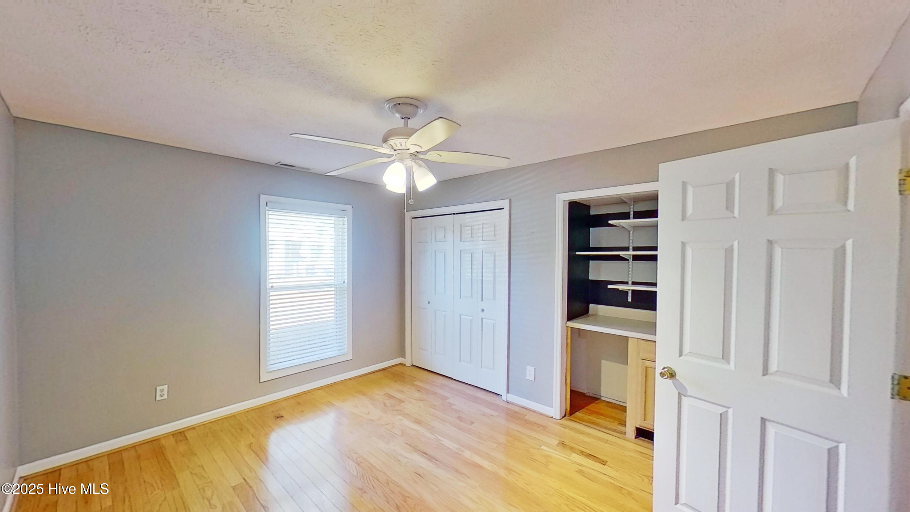 100540649 | Photo 12