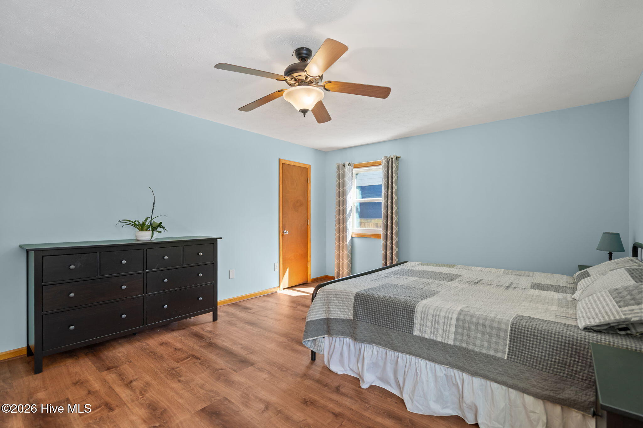 100569191 | Photo 23