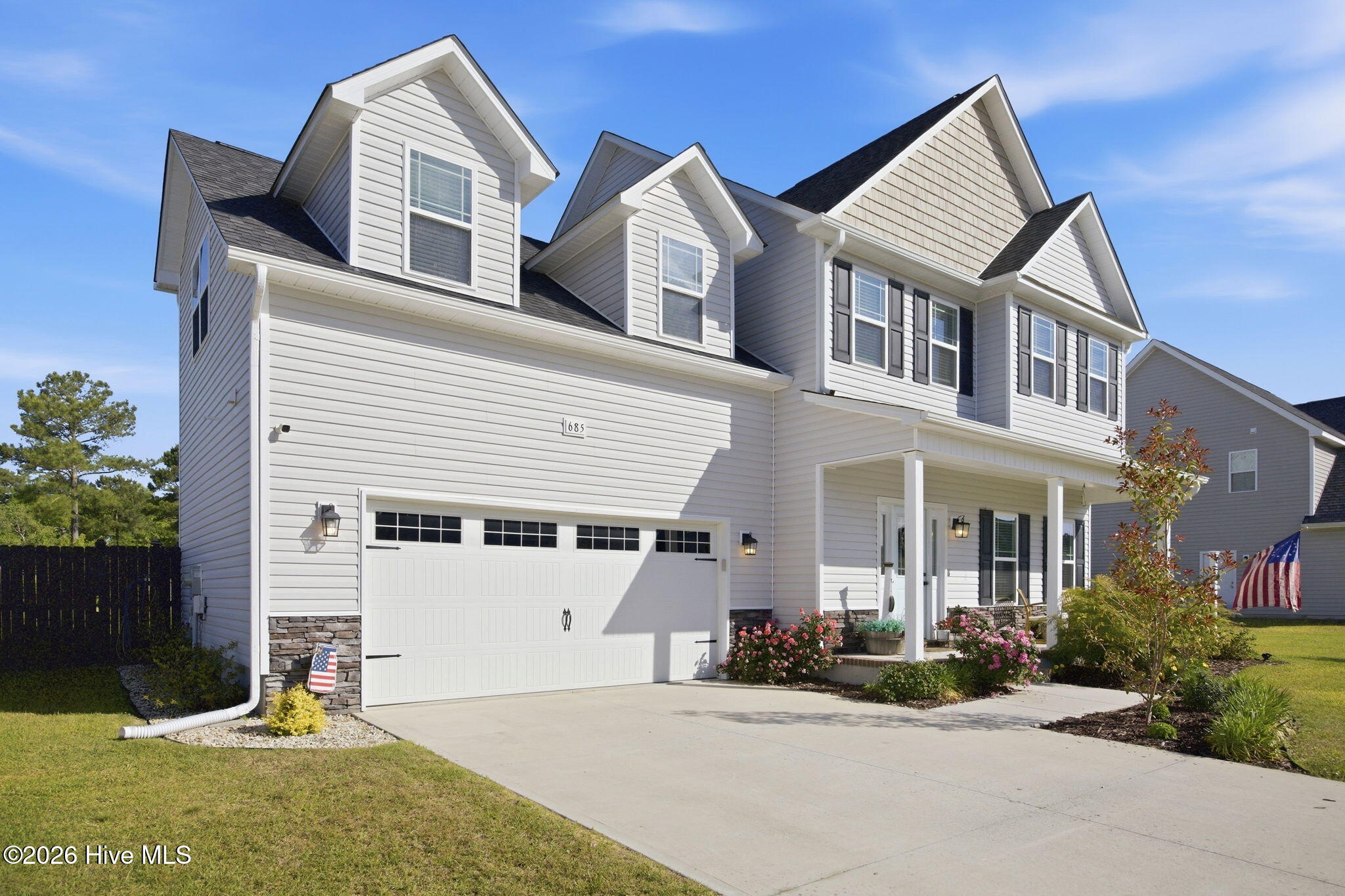 100570576 | Photo 39