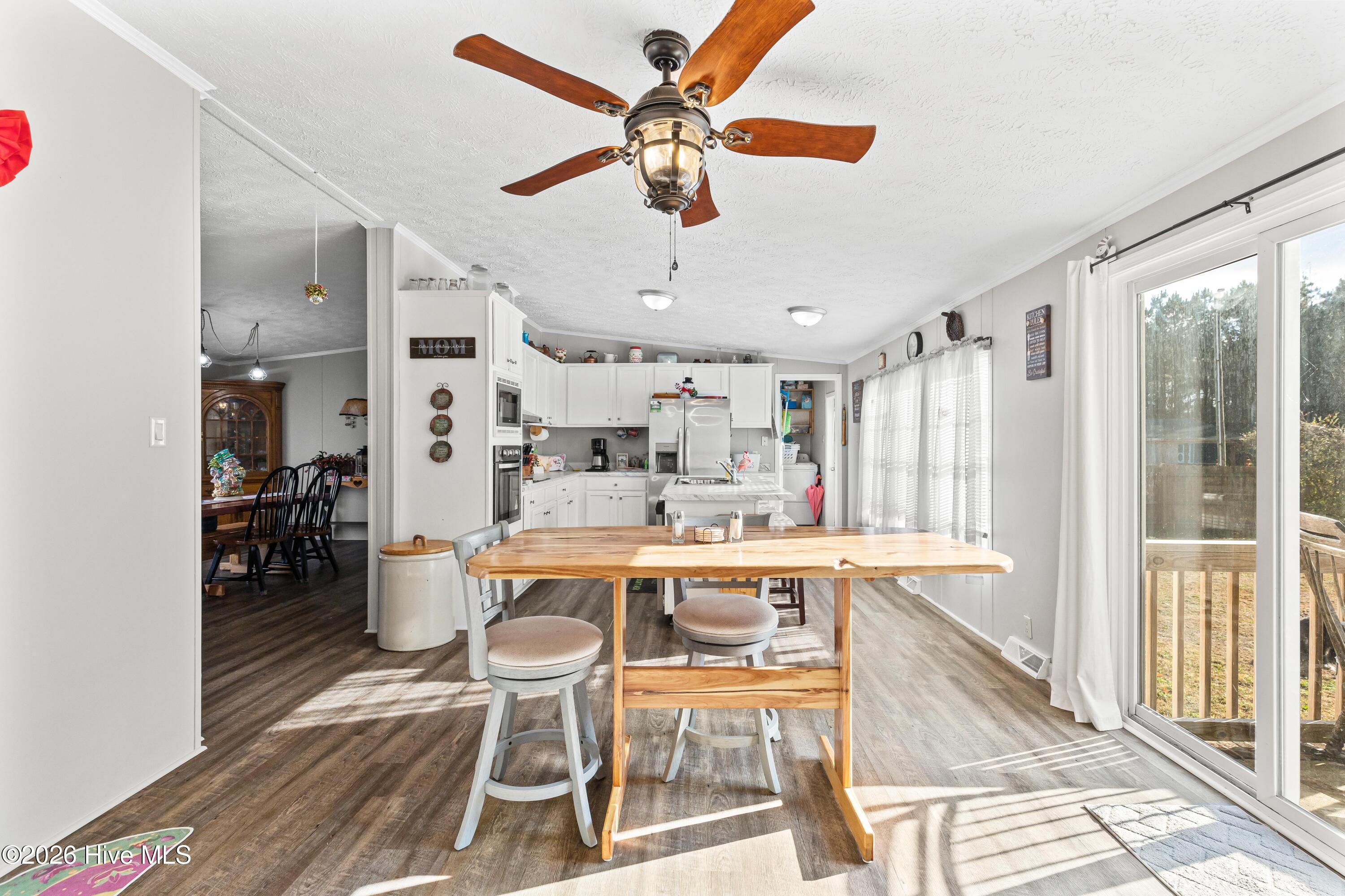 100547294 | Photo 12