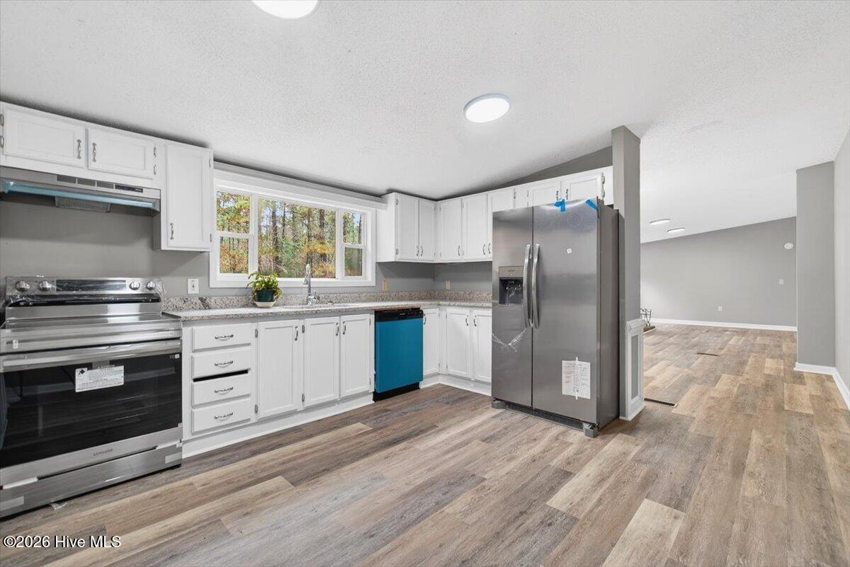 100554719 | Photo 18