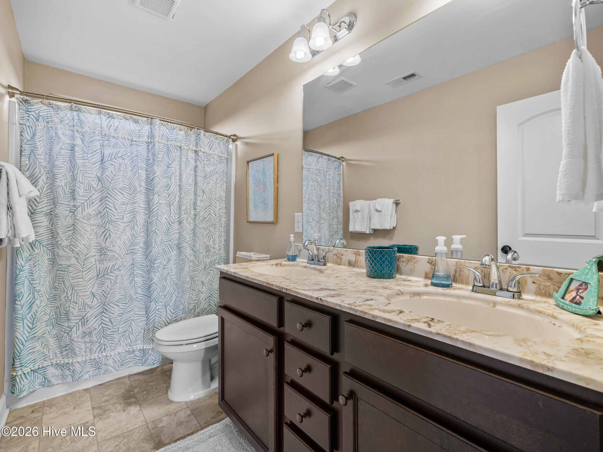 100559159 | Photo 45