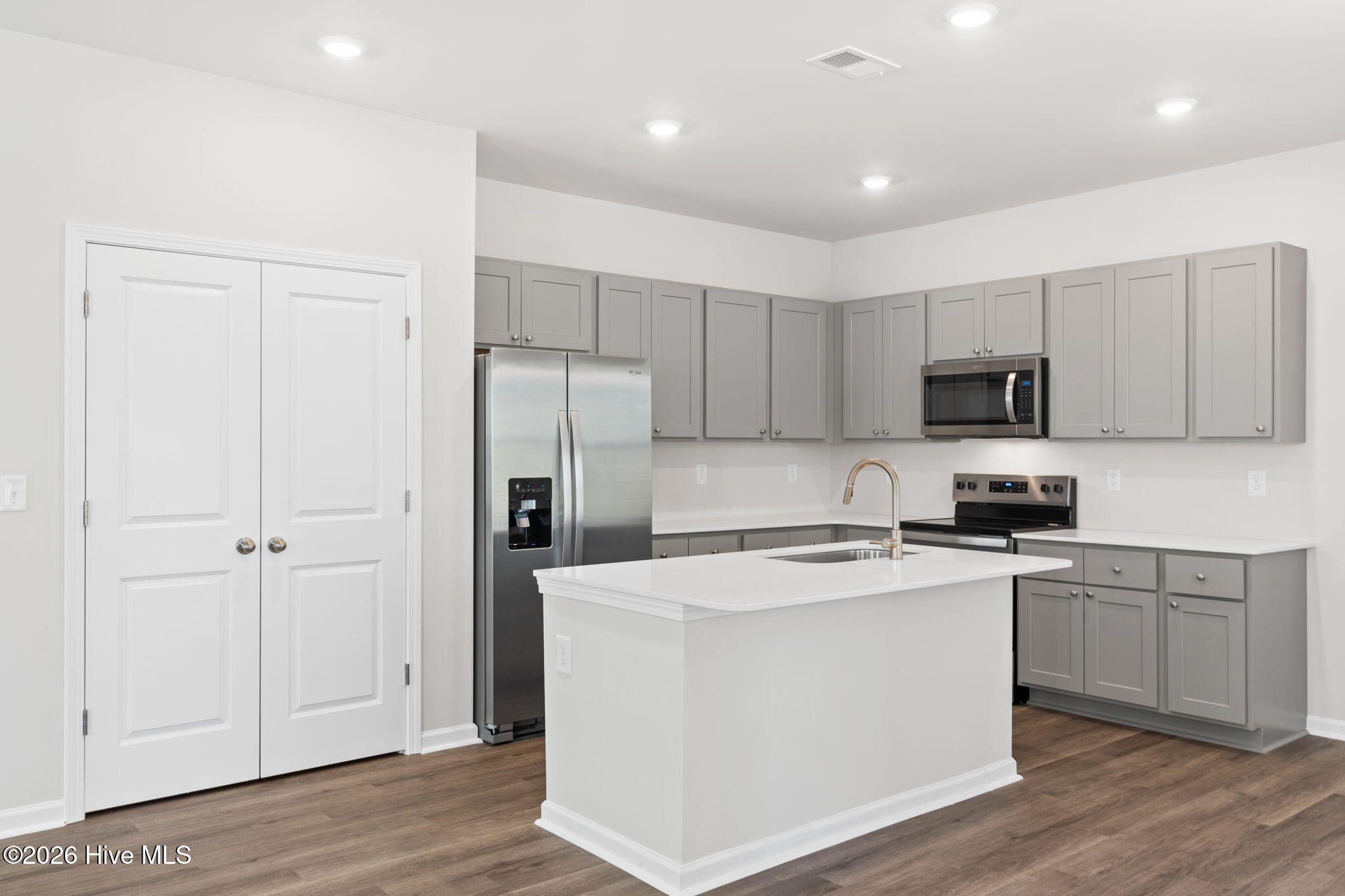 100566498 | Photo 34