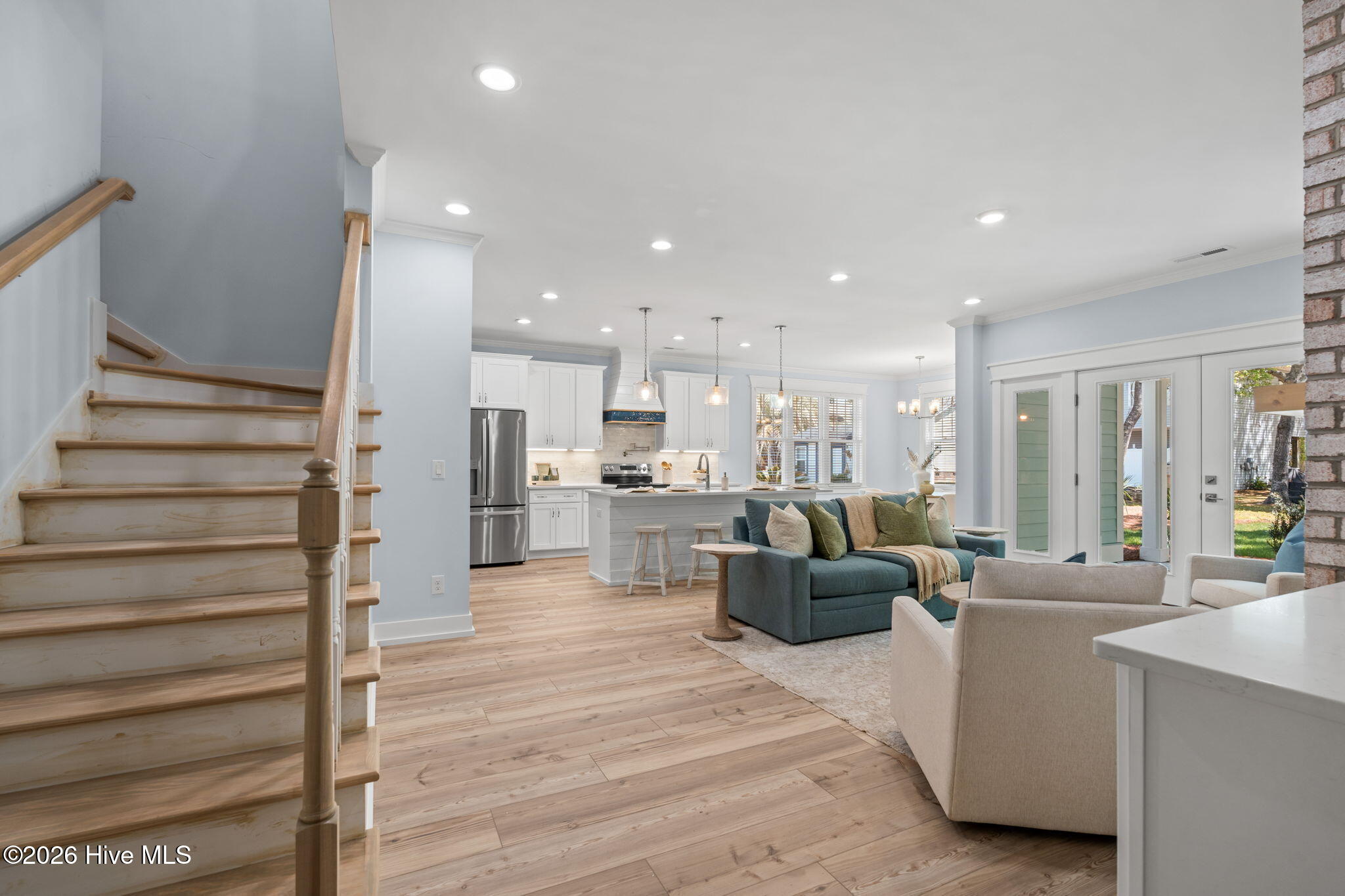 100546665 | Photo 14