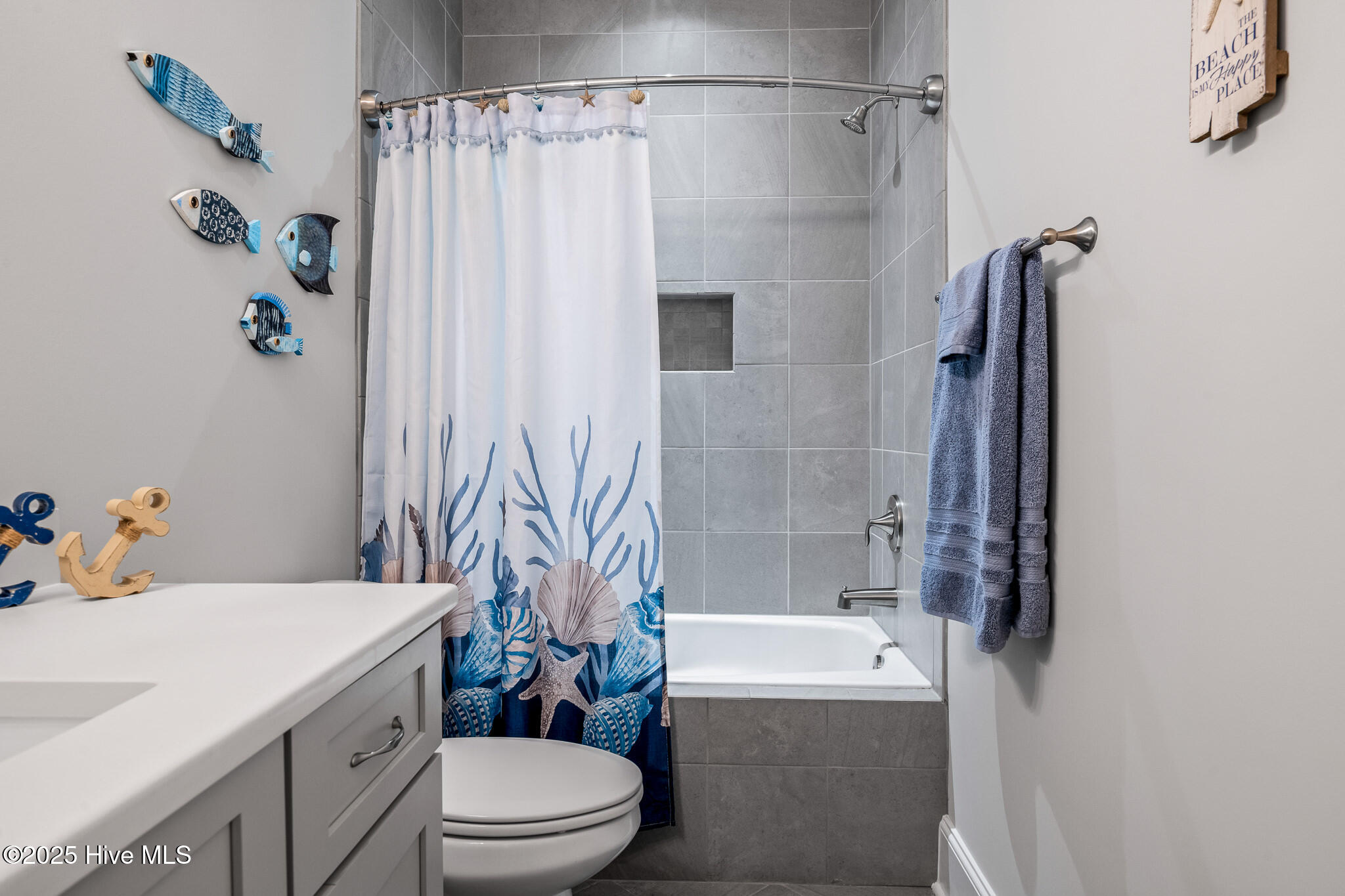 100526725 | Photo 32