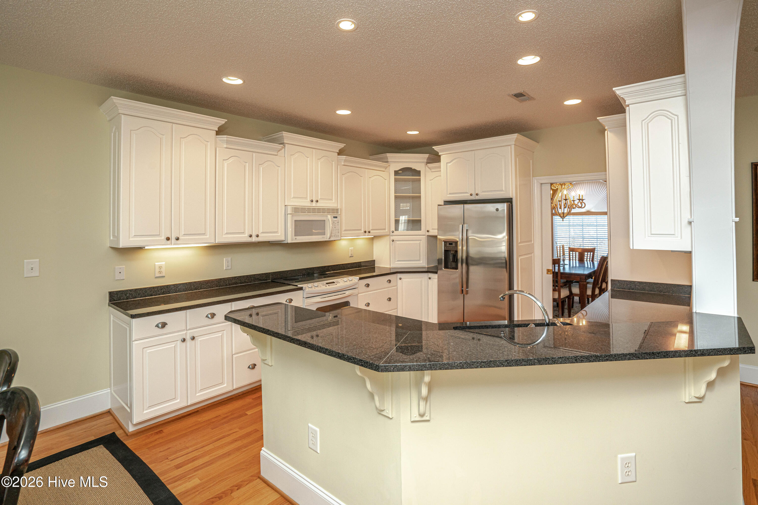 100553536 | Photo 16