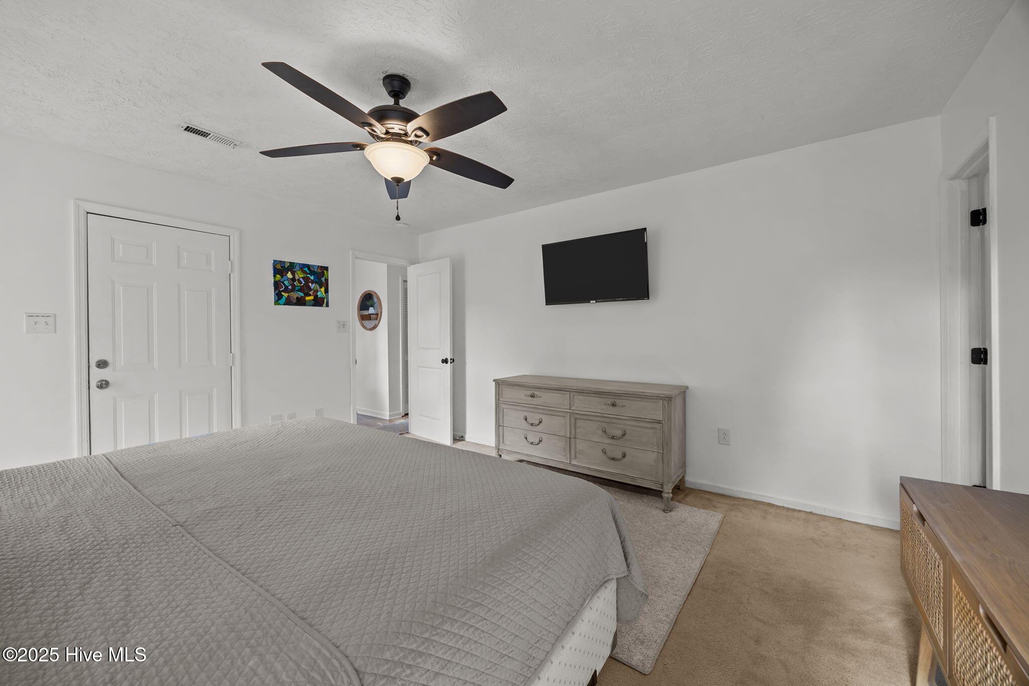 100522613 | Photo 33