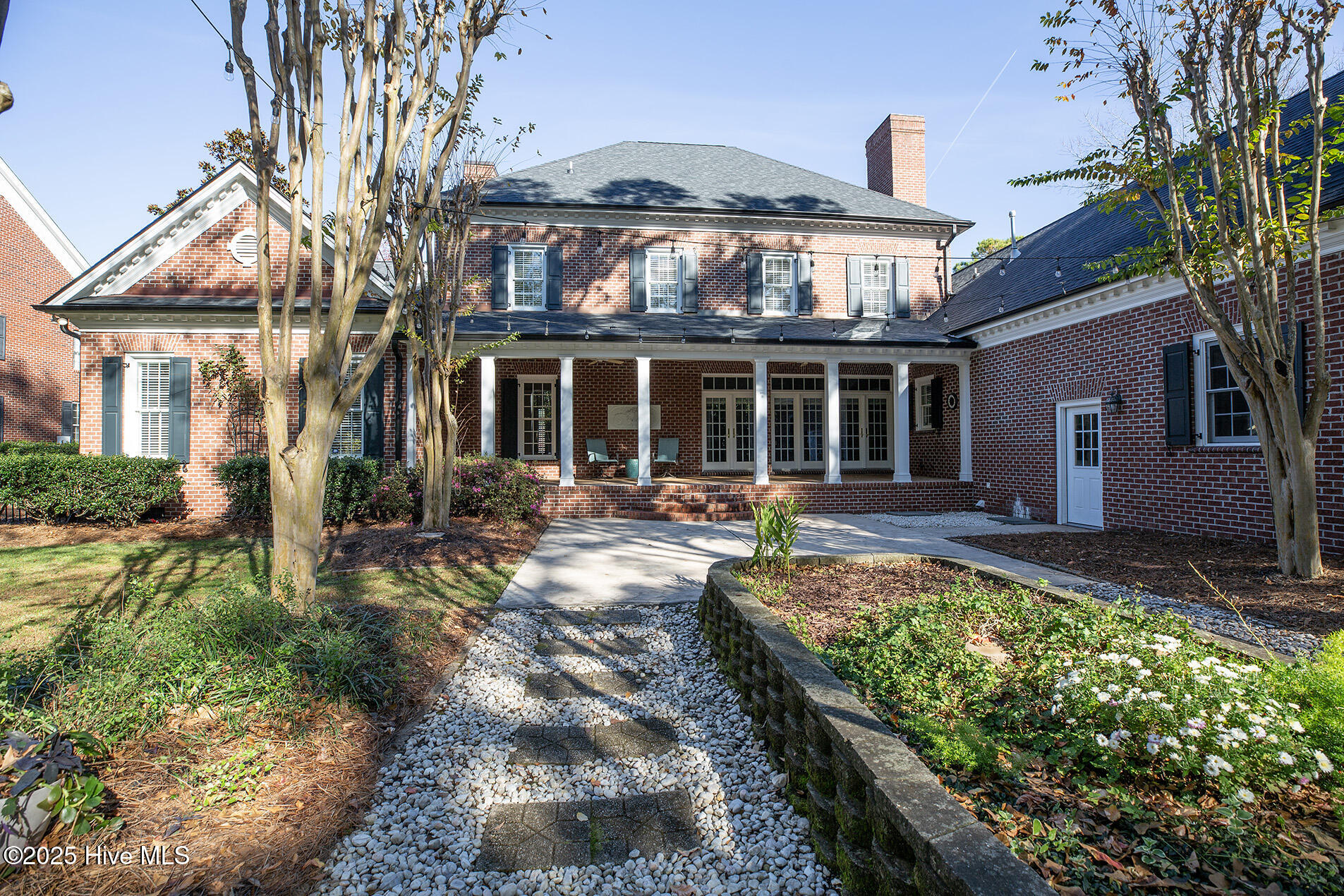 100545737 | Photo 70