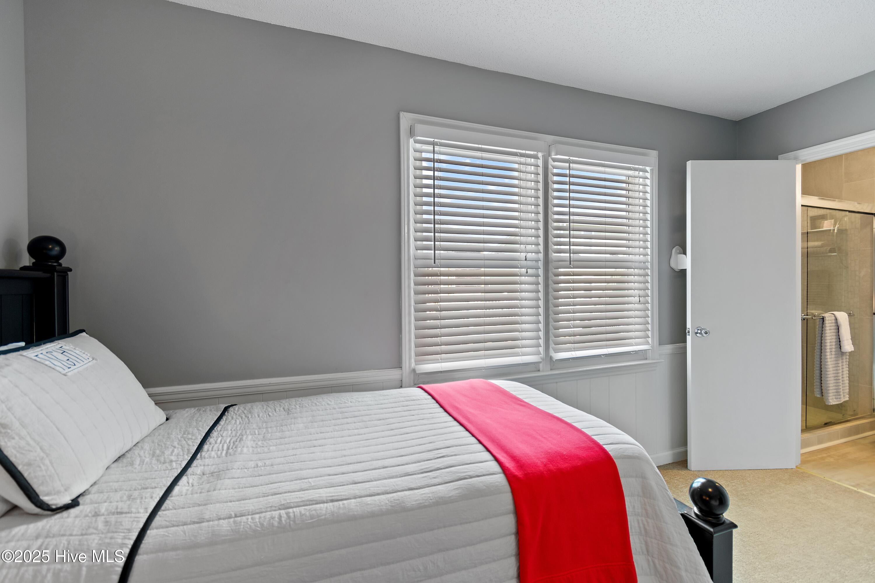 100520604 | Photo 37