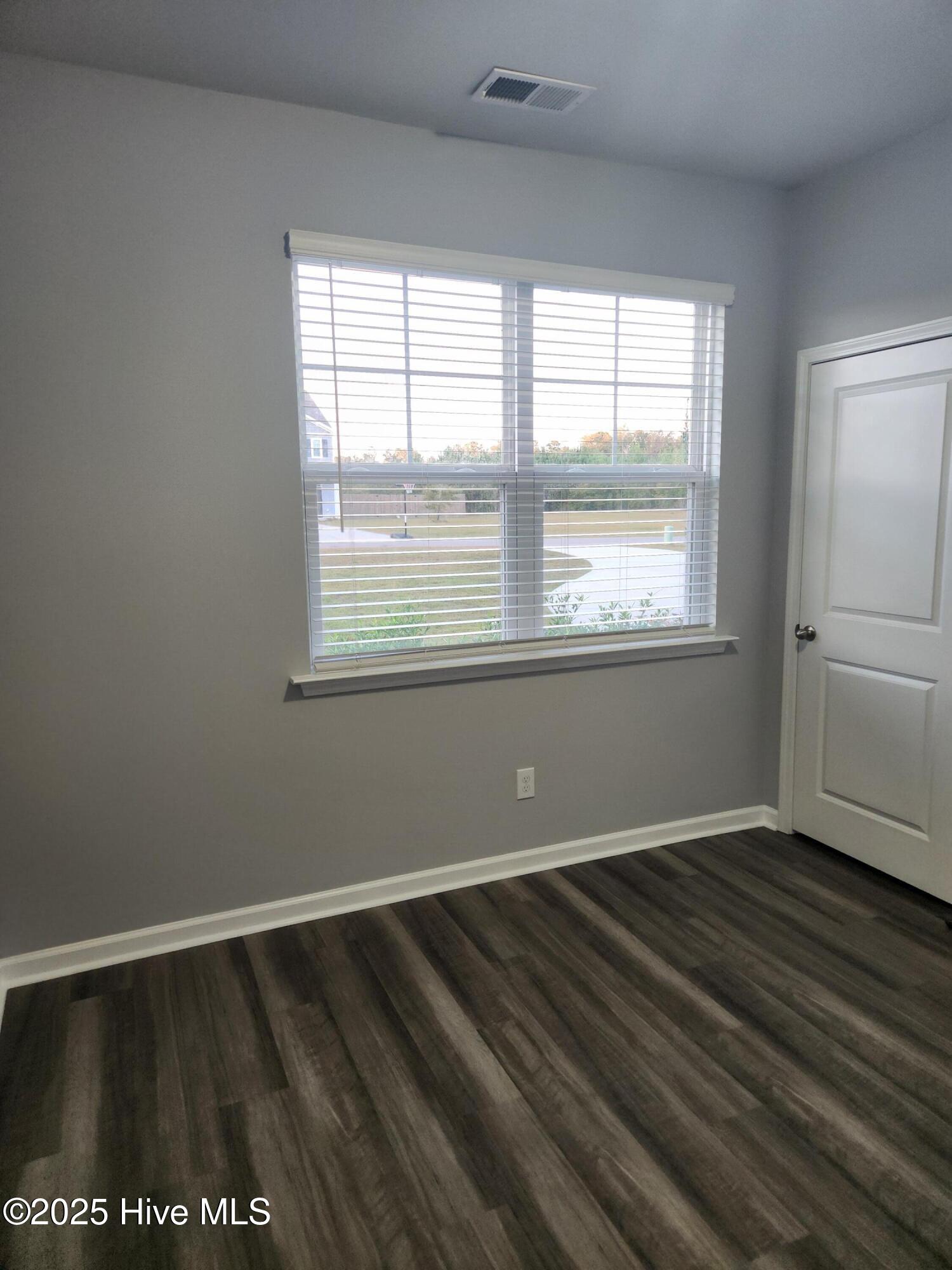 100539235 | Photo 27