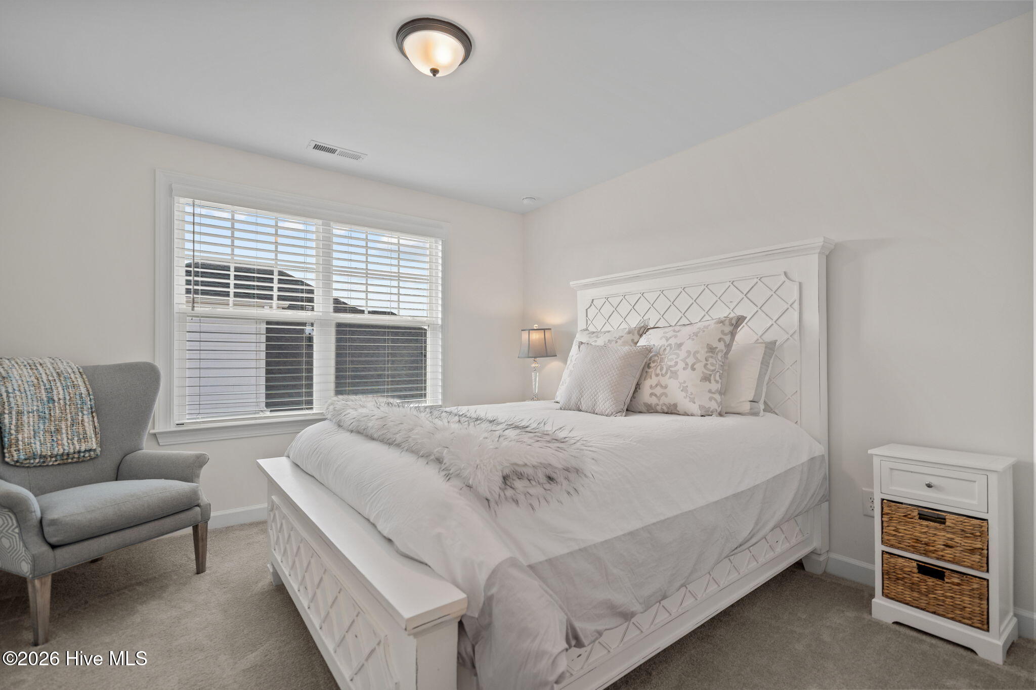 100562858 | Photo 43