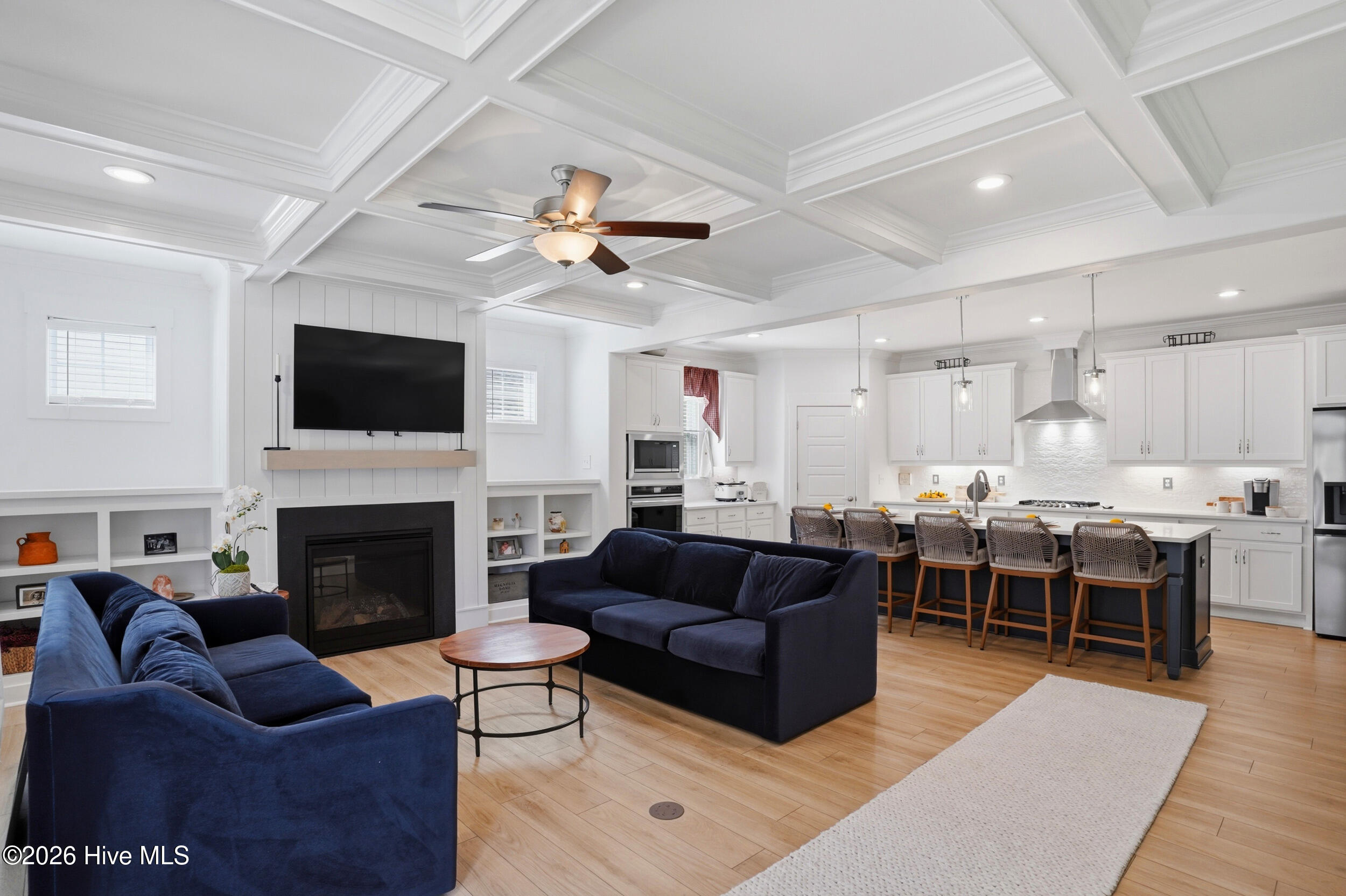 100565471 | Photo 20