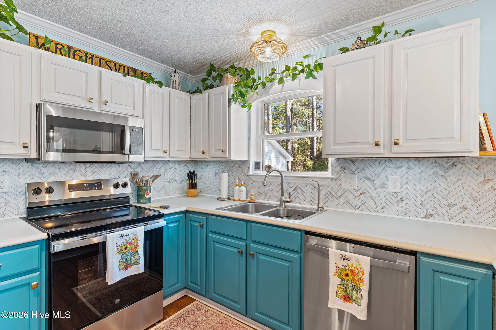 100557804 | Photo 29