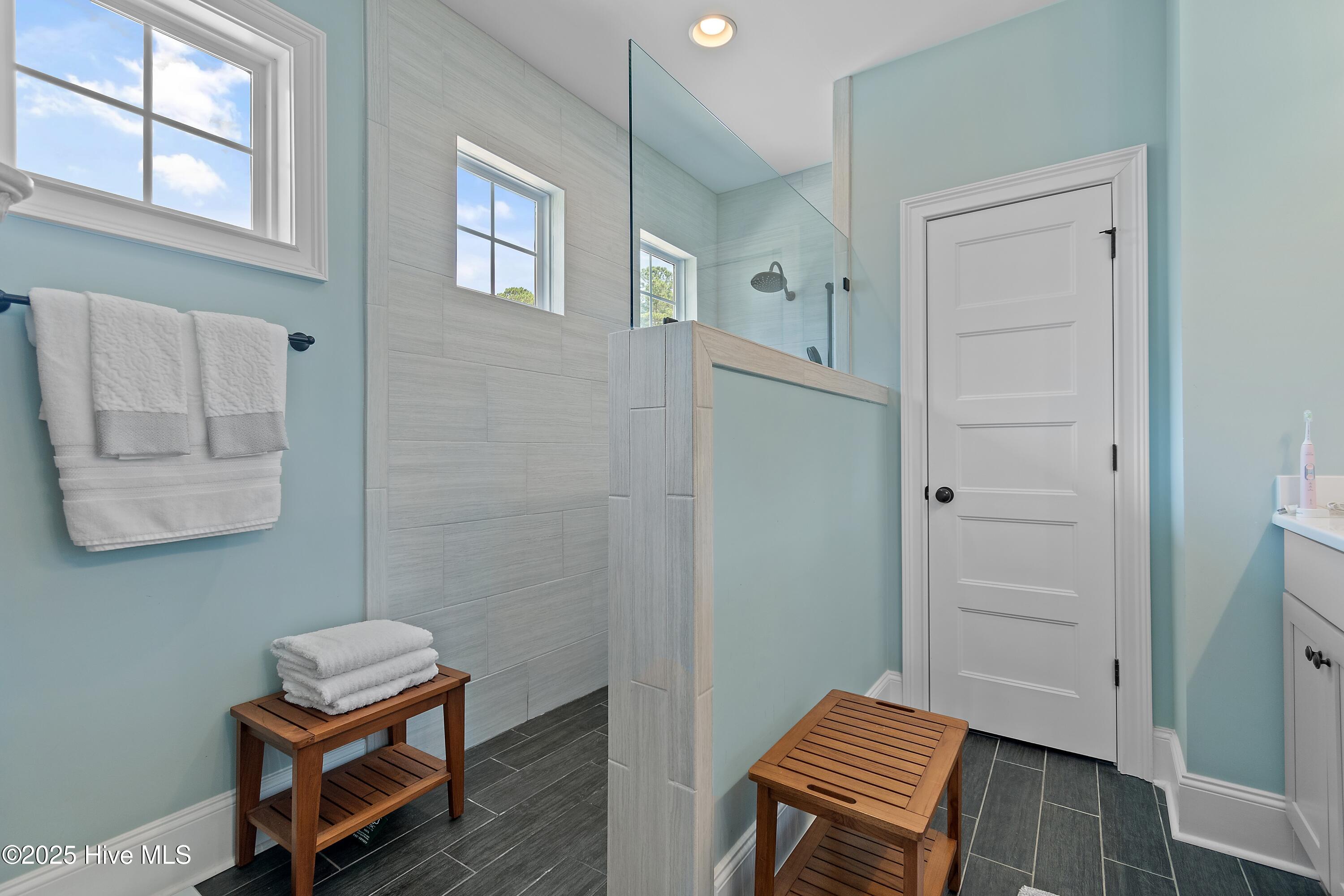 100524697 | Photo 31