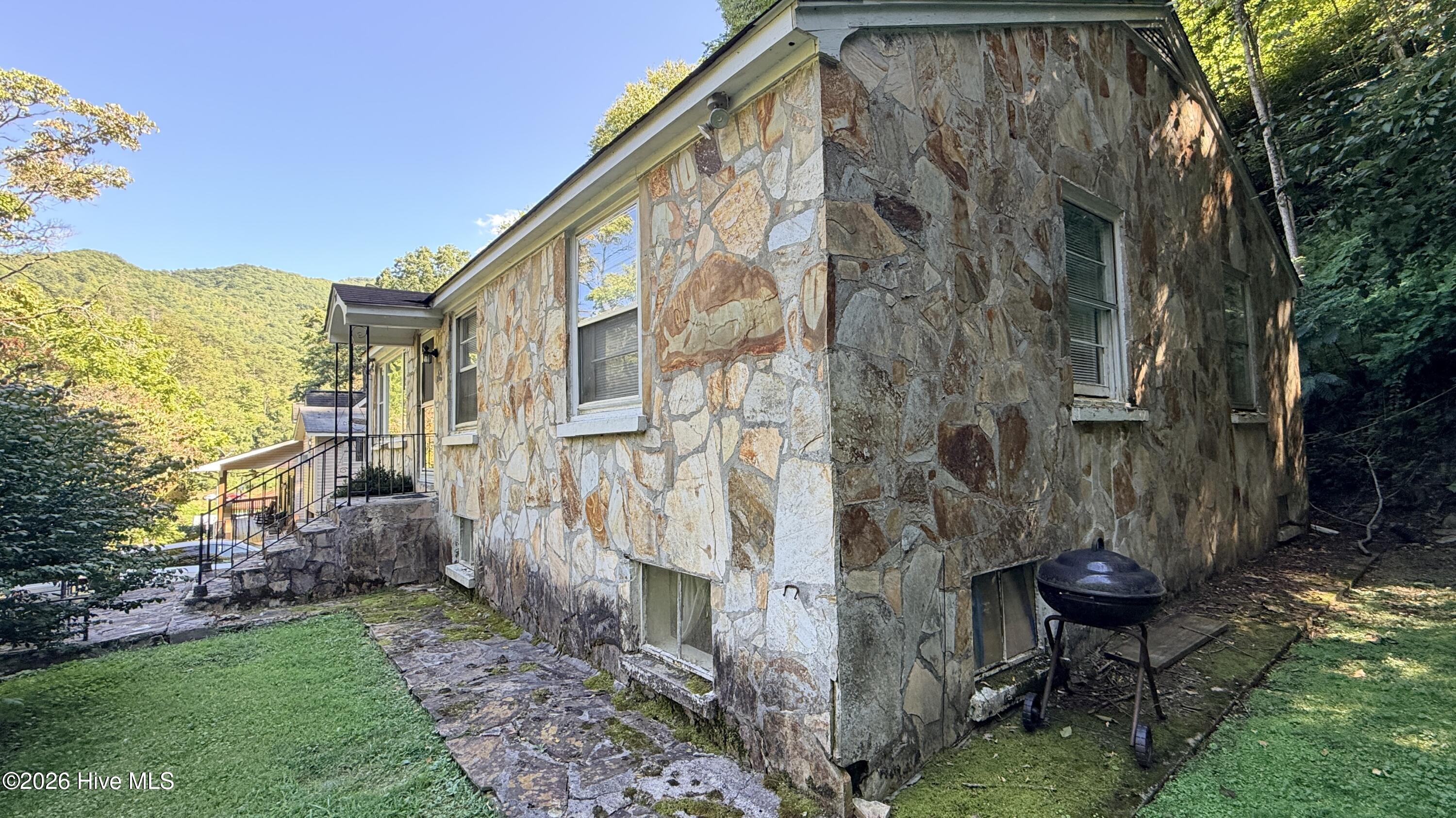 Exterior photo of 107 Cherokee Avenue, Andrews, NC 28901. MLS: 100598760