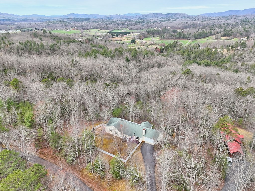 368 Sierra Springs Drive, Murphy, NC 28906 Listing Photo  2