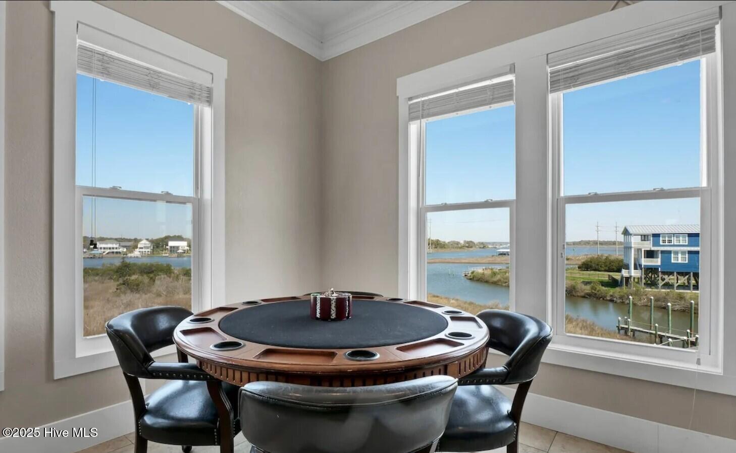 100519019 | Photo 12