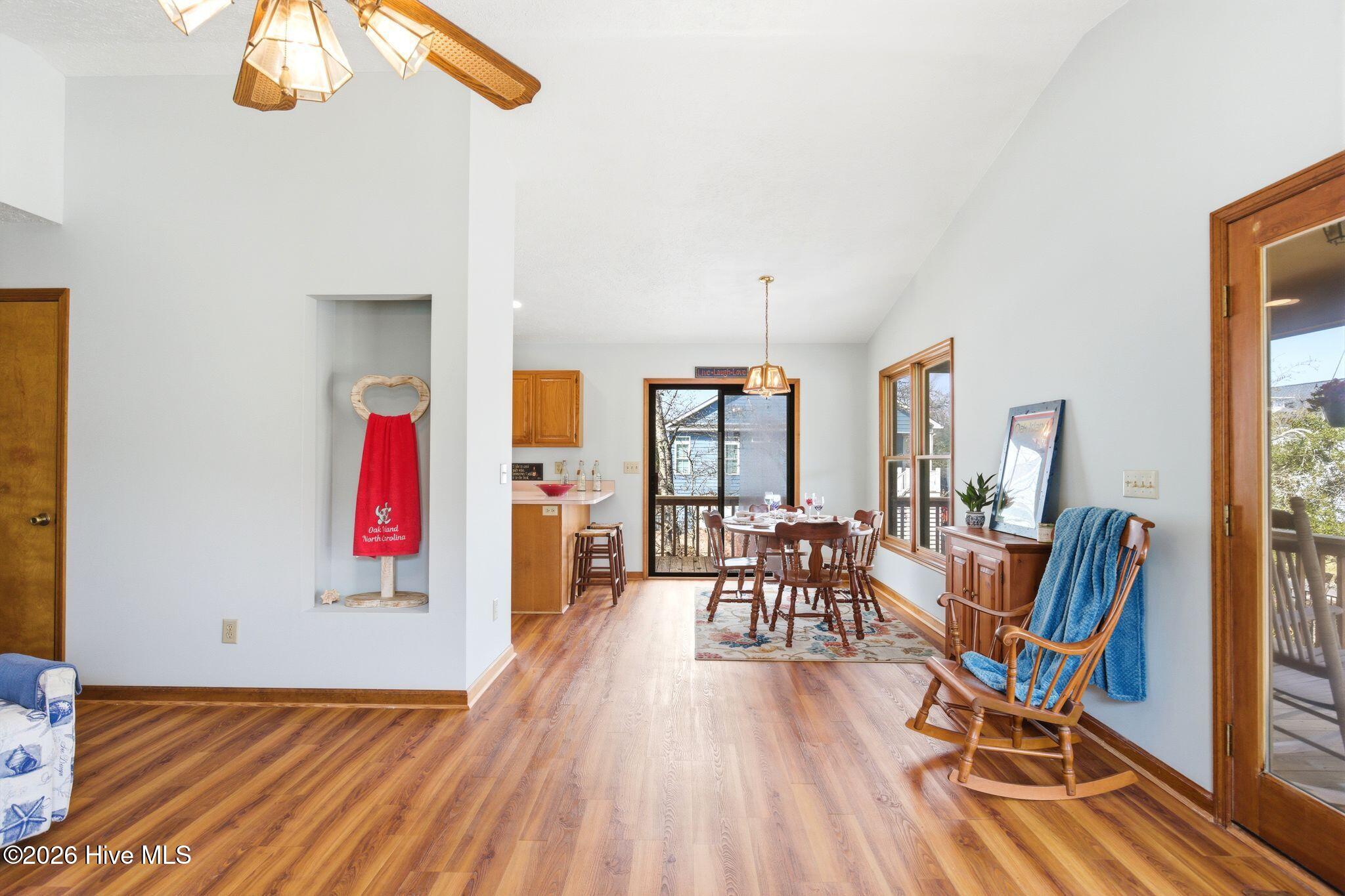 100564018 | Photo 10