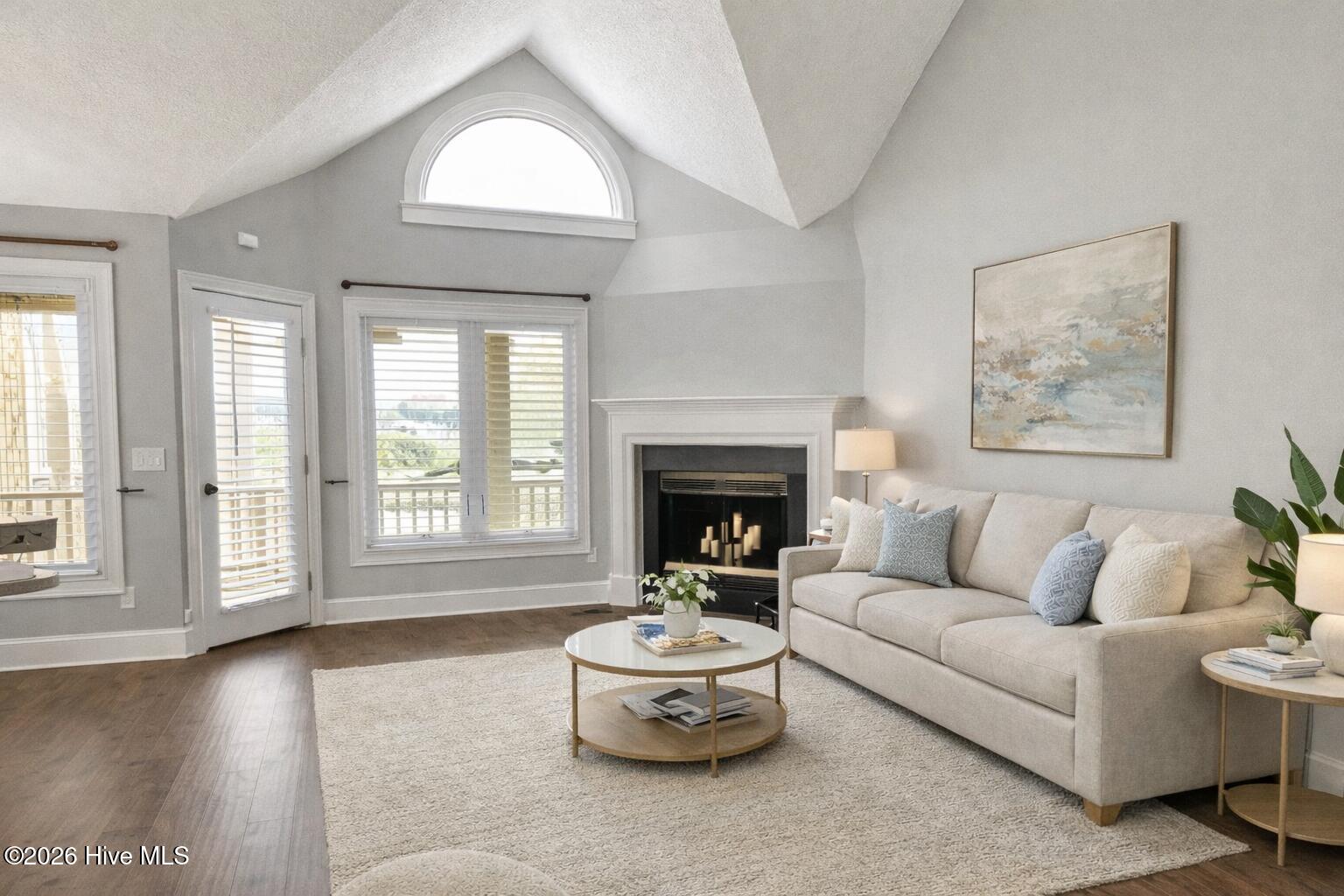 100555941 | Photo 29