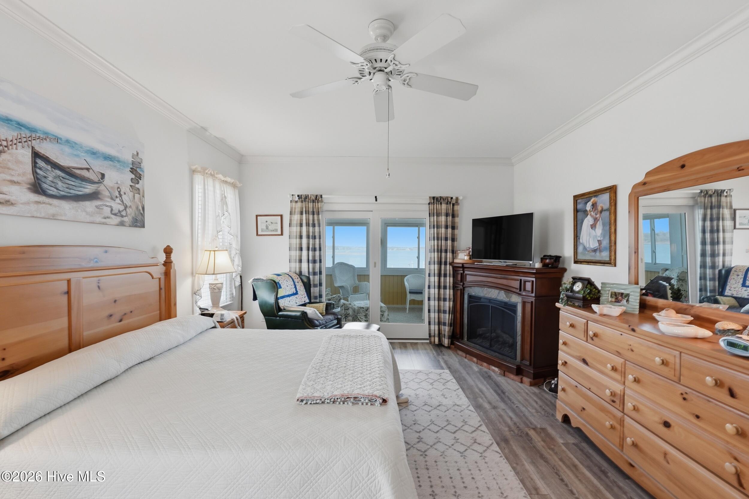 100561994 | Photo 40