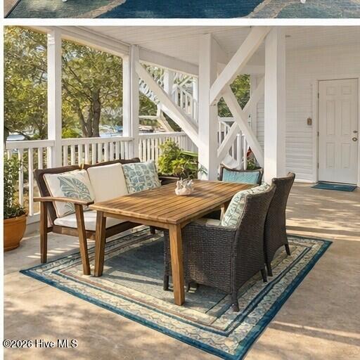 100556182 | Photo 35